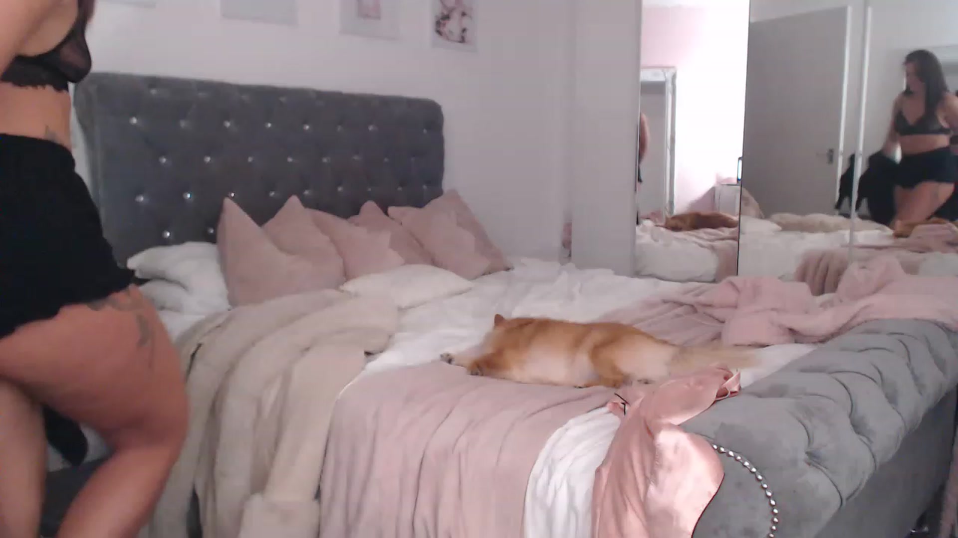Gallery image thumbnail from SxybrtishMILF's myfreecams stream on, 11/14/2022, 17:56 image 11 of 20