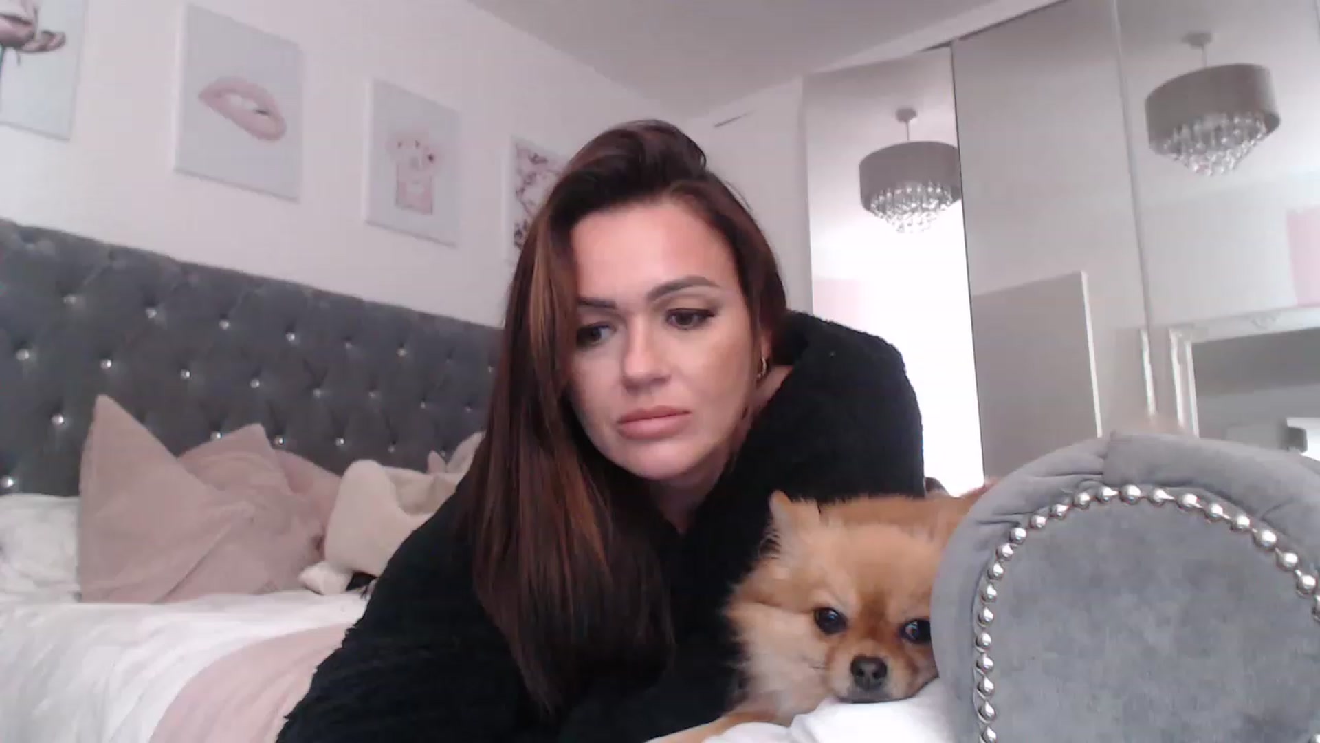 Gallery image thumbnail from SxybrtishMILF's myfreecams stream on, 11/14/2022, 18:26 image 11 of 20