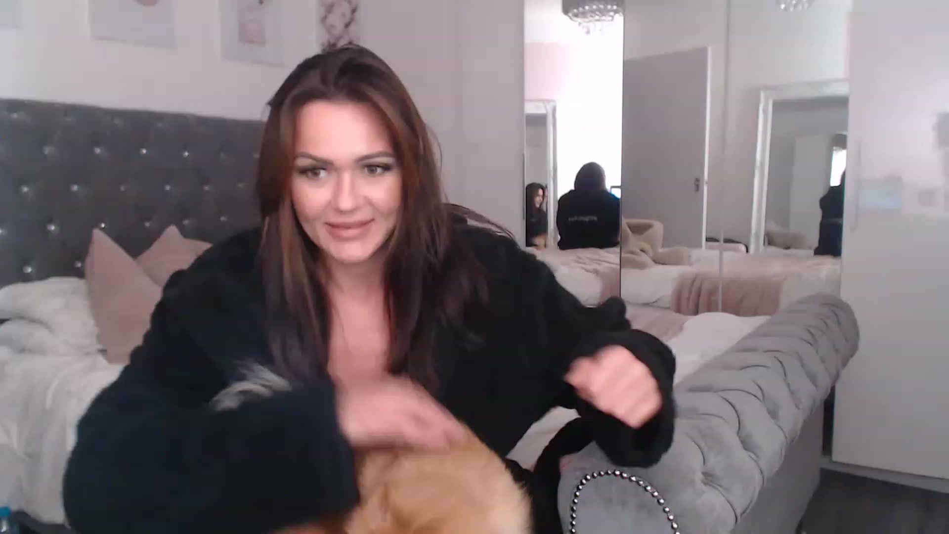 Gallery image thumbnail from SxybrtishMILF's myfreecams stream on, 11/14/2022, 18:26 image 2 of 20
