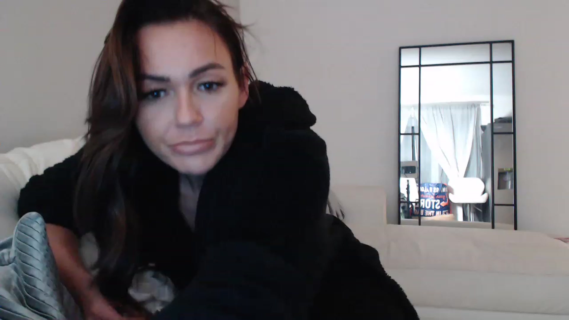Gallery image thumbnail from SxybrtishMILF's myfreecams stream on, 11/15/2022, 17:24 image 9 of 20