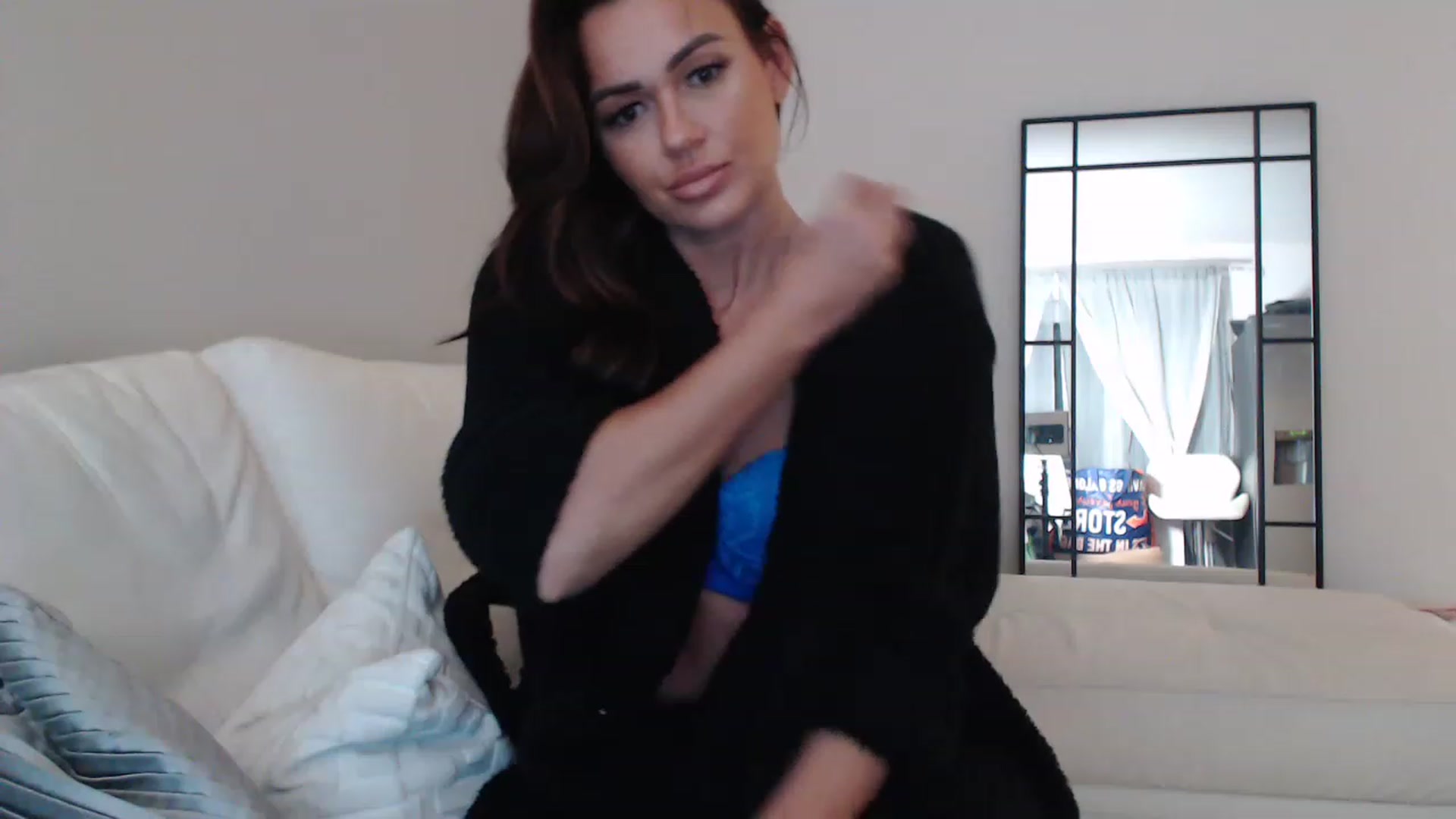 Gallery image thumbnail from SxybrtishMILF's myfreecams stream on, 11/15/2022, 17:24 image 7 of 20