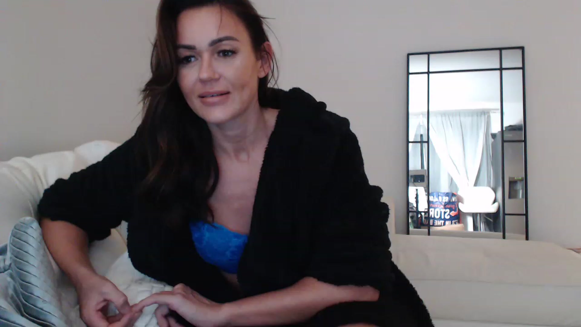 Gallery image thumbnail from SxybrtishMILF's myfreecams stream on, 11/15/2022, 17:24 image 10 of 20