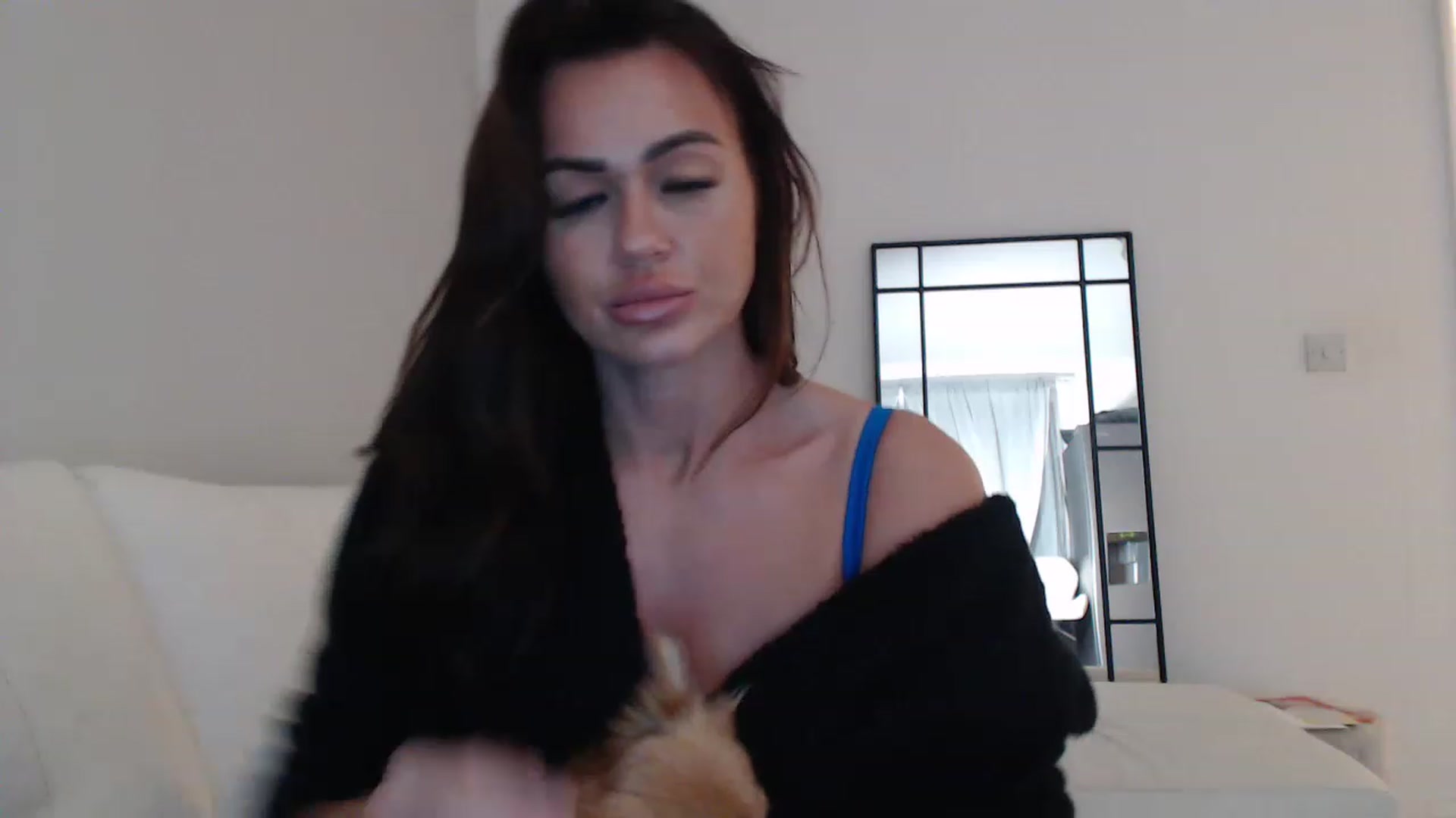 Gallery image thumbnail from SxybrtishMILF's myfreecams stream on, 11/15/2022, 19:30 image 15 of 20