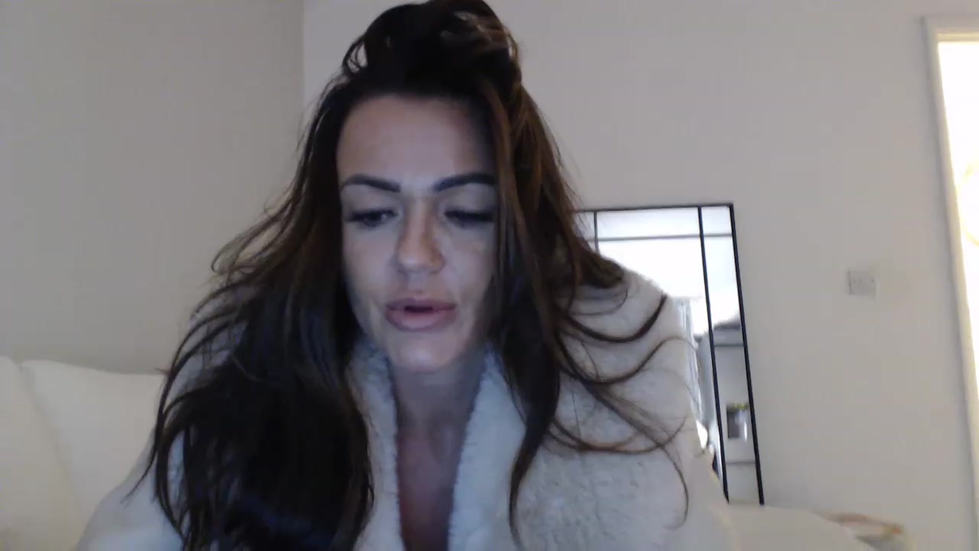 Gallery image thumbnail from SxybrtishMILF's myfreecams stream on, 11/15/2022, 19:30 image 20 of 20