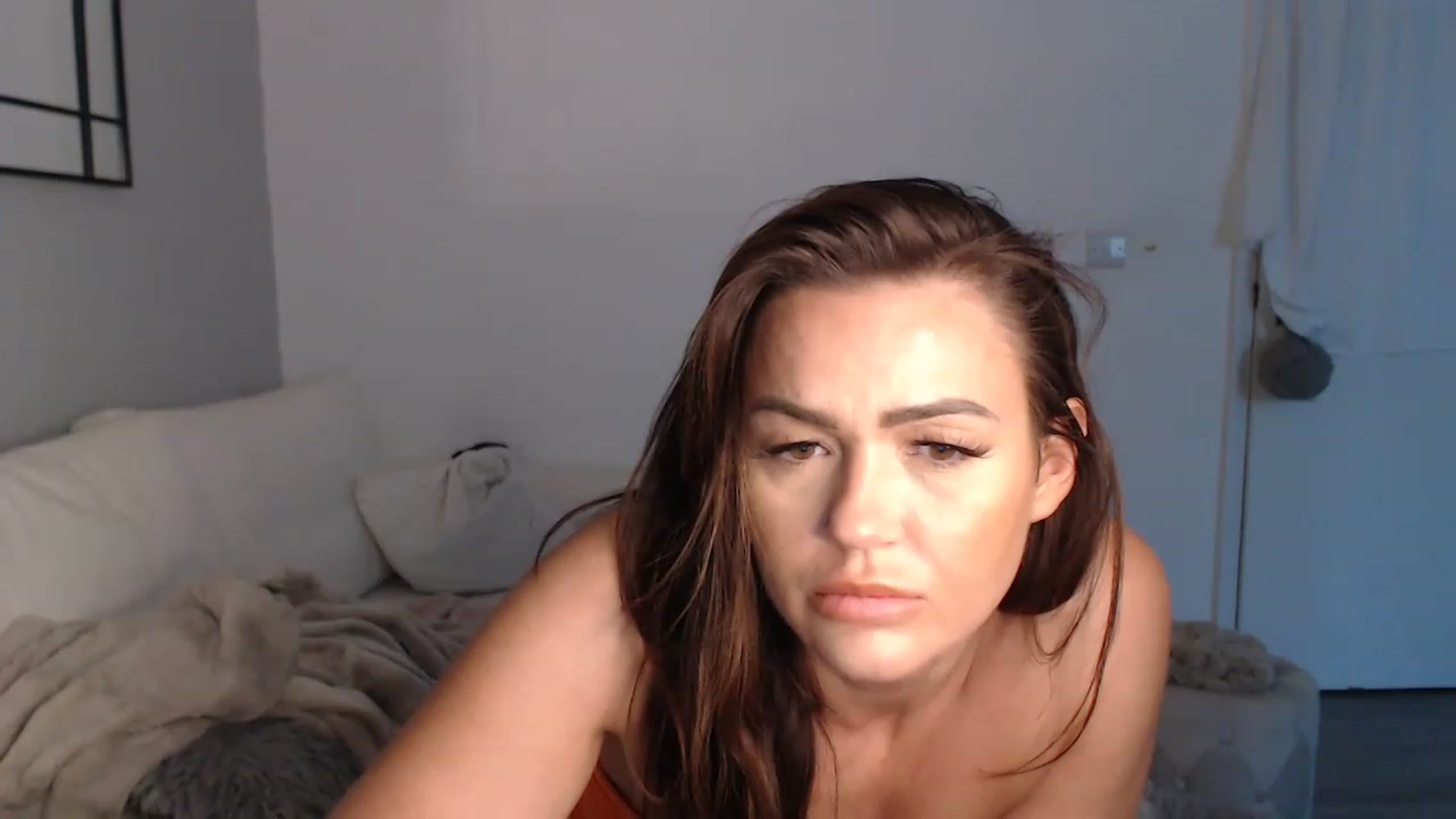 Gallery image thumbnail from SxybrtishMILF's myfreecams stream on, 12/20/2022, 11:32 image 20 of 20