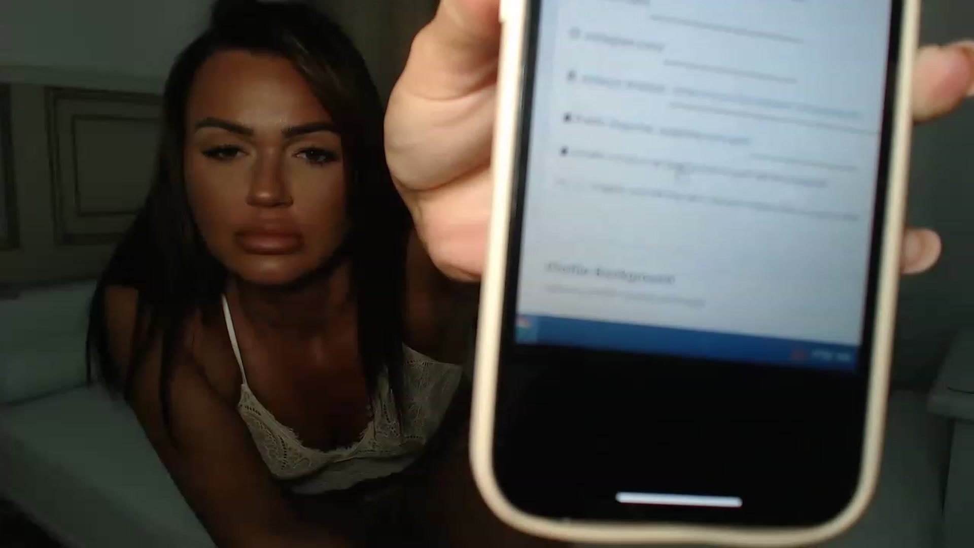 Gallery image thumbnail from SxybrtishMILF's myfreecams stream on, 03/15/2023, 16:00 image 19 of 20