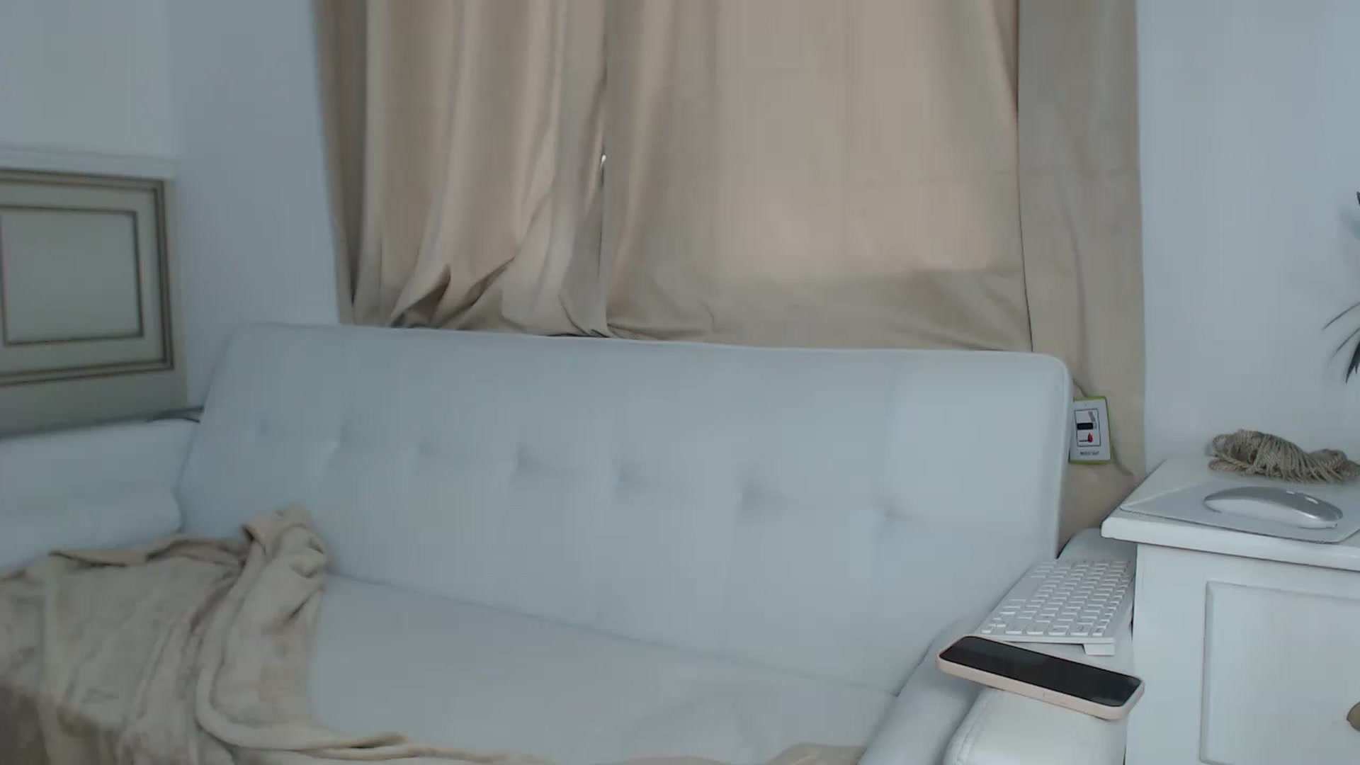 Gallery image thumbnail from SxybrtishMILF's myfreecams stream on, 04/15/2023, 14:50 image 13 of 20