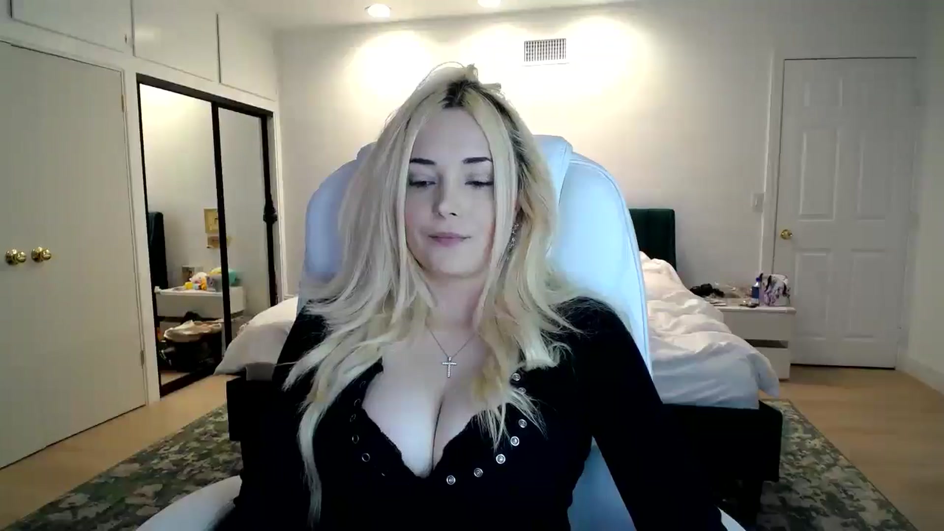 Gallery image thumbnail from SykoSadBby's myfreecams stream on, 11/21/2025, 04:18 image 16 of 20