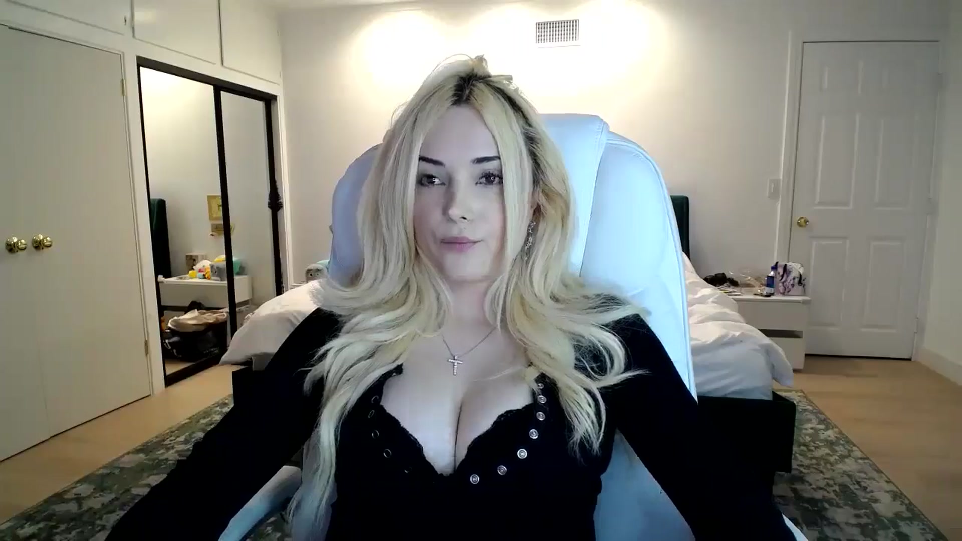 Gallery image thumbnail from SykoSadBby's myfreecams stream on, 11/21/2025, 04:18 image 17 of 20