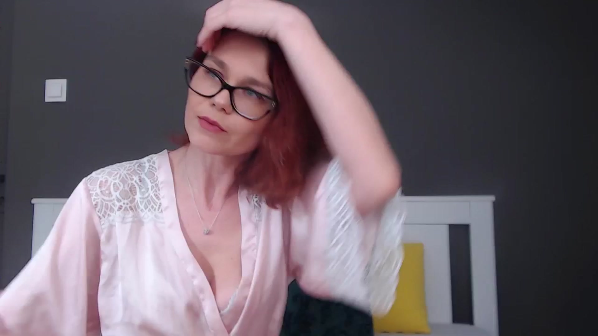 Gallery image thumbnail from Syllena's myfreecams stream on, 01/28/2026, 03:44 image 3 of 20