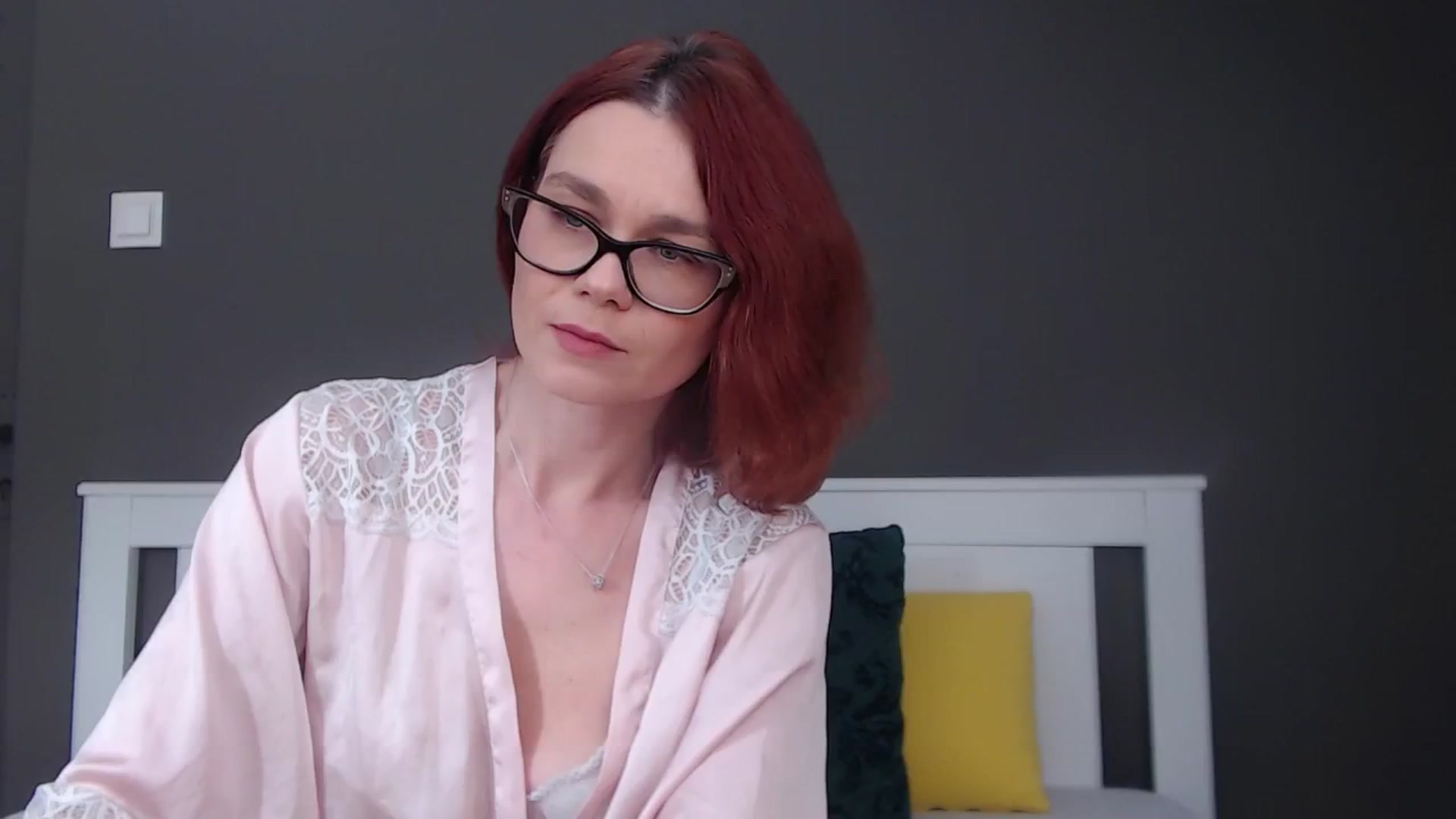 Gallery image thumbnail from Syllena's myfreecams stream on, 01/28/2026, 03:44 image 1 of 20