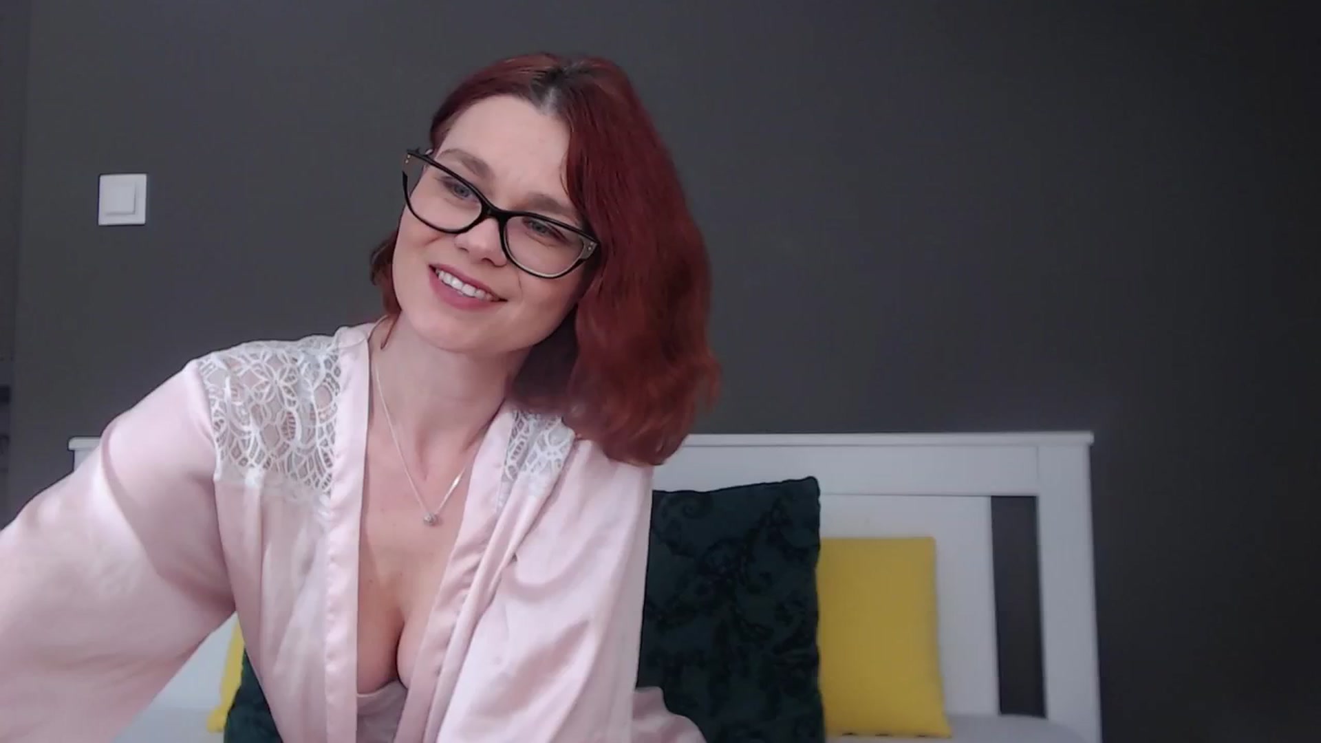 Gallery image thumbnail from Syllena's myfreecams stream on, 01/28/2026, 03:44 image 8 of 20