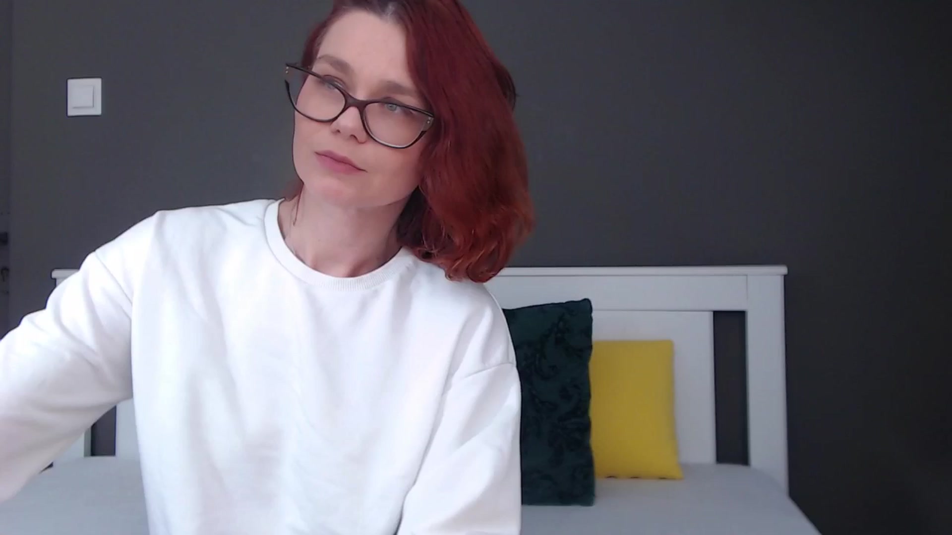 Gallery image thumbnail from Syllena's myfreecams stream on, 01/28/2026, 03:44 image 16 of 20