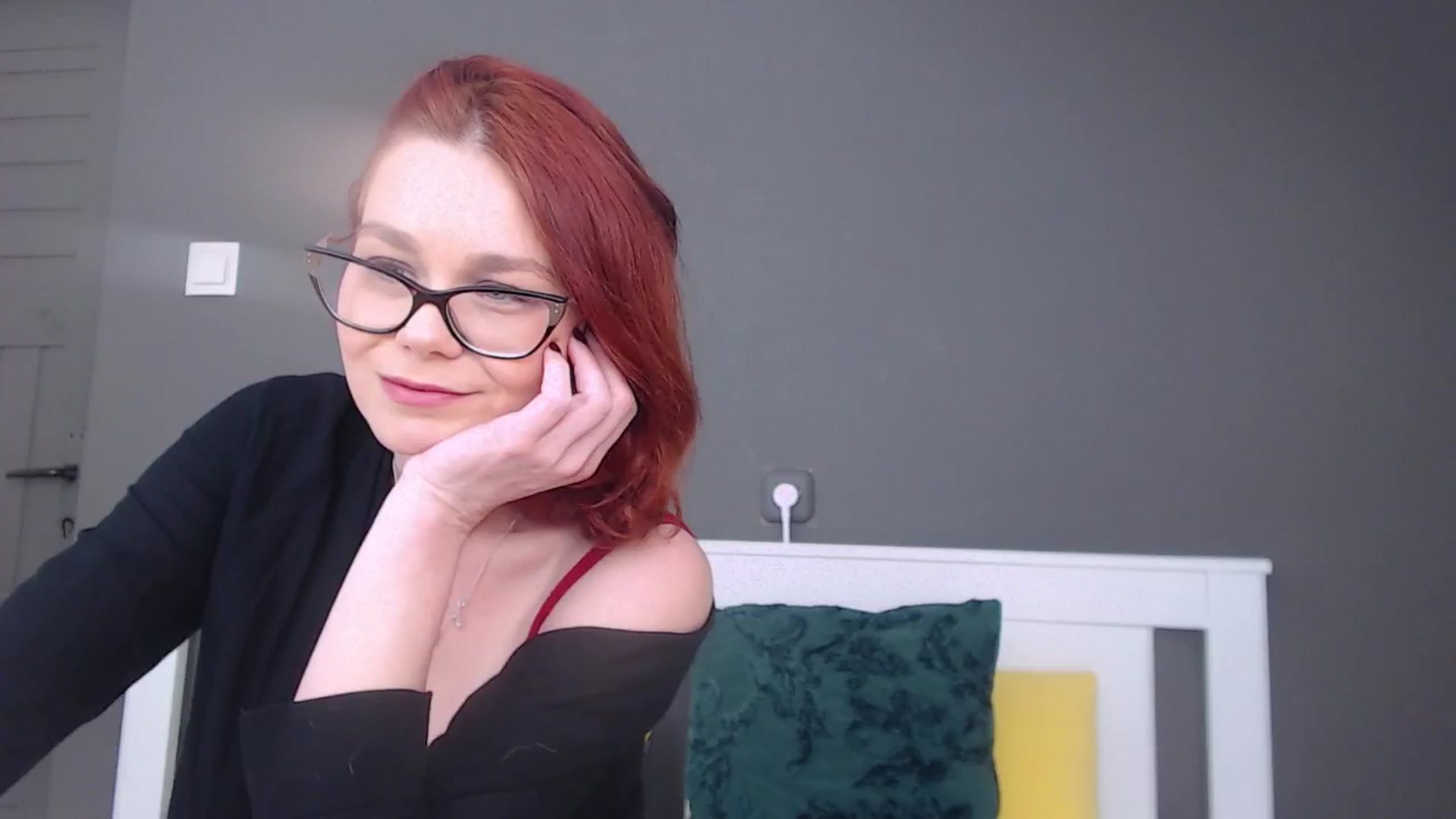 Gallery image thumbnail from Syllena's myfreecams stream on, 02/10/2026, 01:53 image 10 of 20