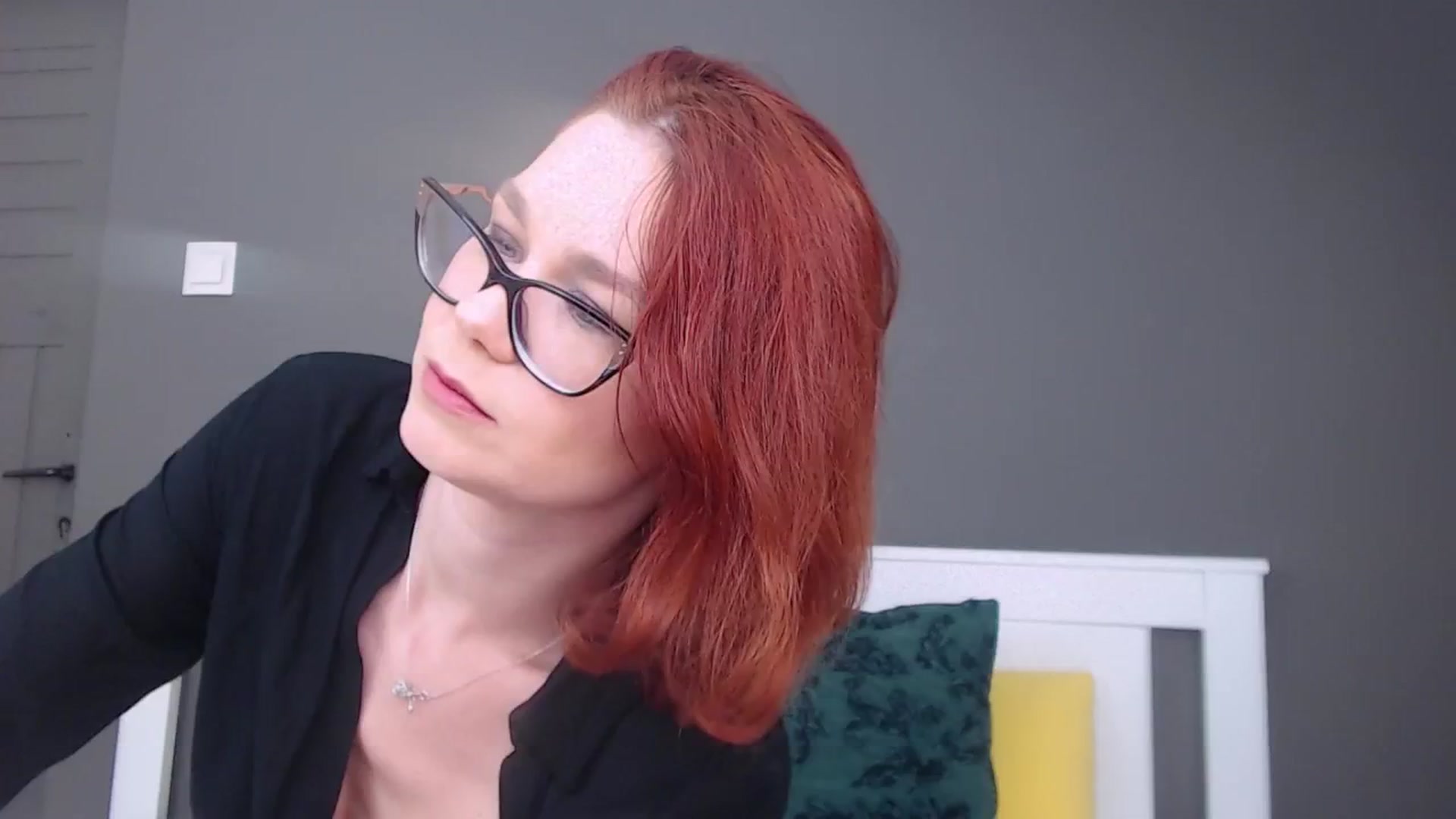 Gallery image thumbnail from Syllena's myfreecams stream on, 02/10/2026, 01:53 image 16 of 20