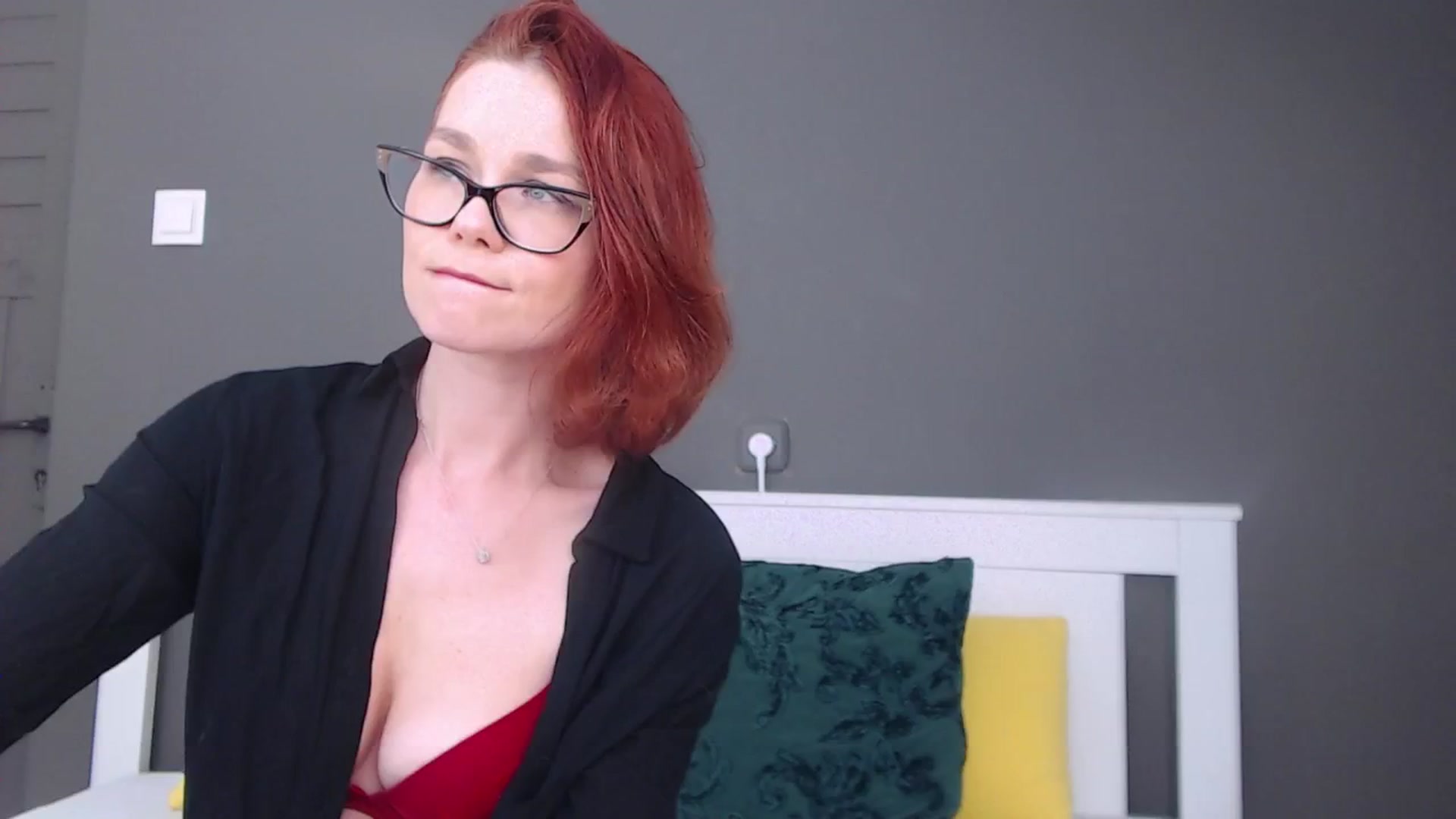 Gallery image thumbnail from Syllena's myfreecams stream on, 02/10/2026, 03:12 image 12 of 20