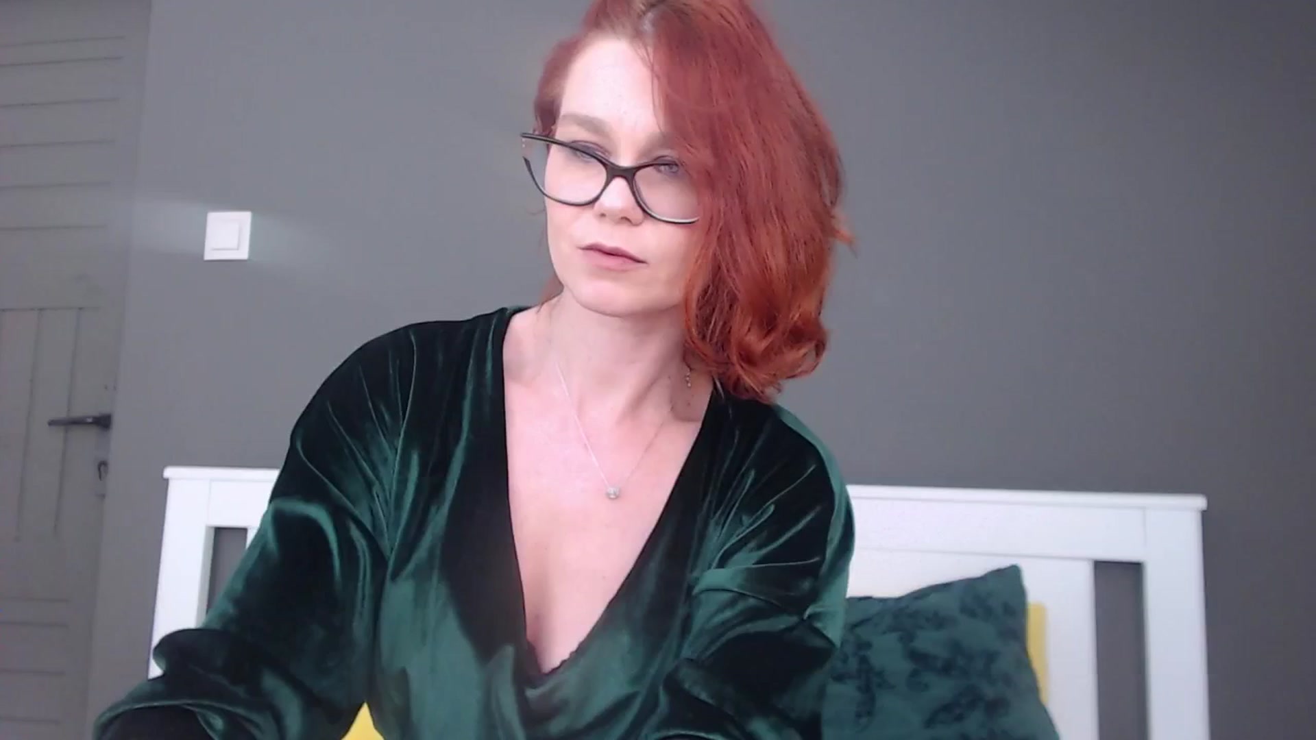 Gallery image thumbnail from Syllena's myfreecams stream on, 02/11/2026, 04:11 image 2 of 20