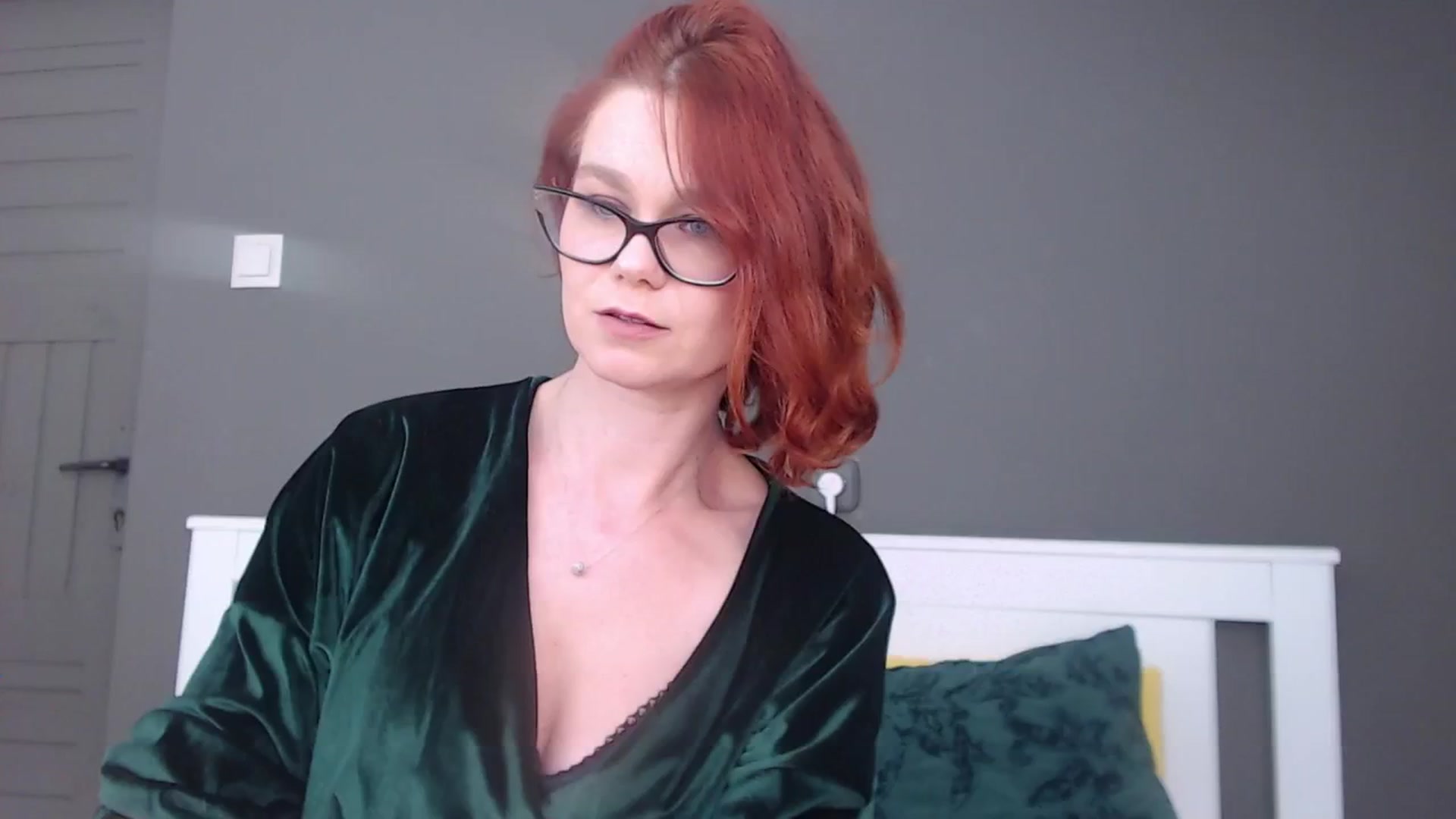 Gallery image thumbnail from Syllena's myfreecams stream on, 02/11/2026, 04:11 image 10 of 20