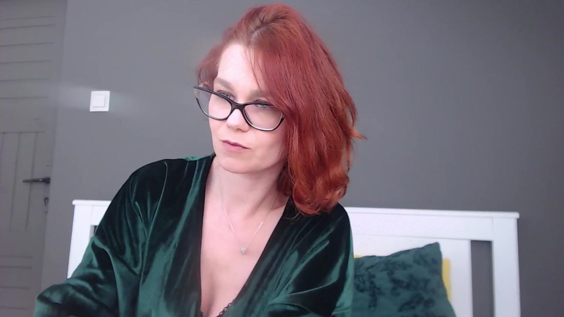 Gallery image thumbnail from Syllena's myfreecams stream on, 02/11/2026, 04:11 image 12 of 20