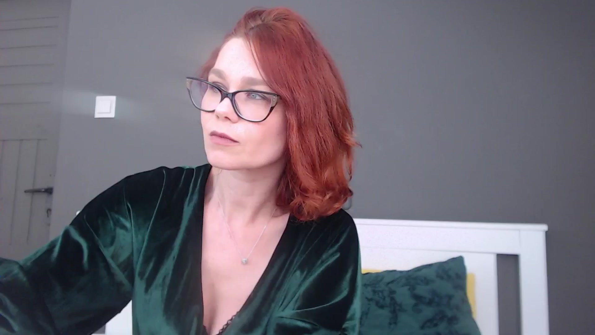 Gallery image thumbnail from Syllena's myfreecams stream on, 02/11/2026, 04:11 image 13 of 20