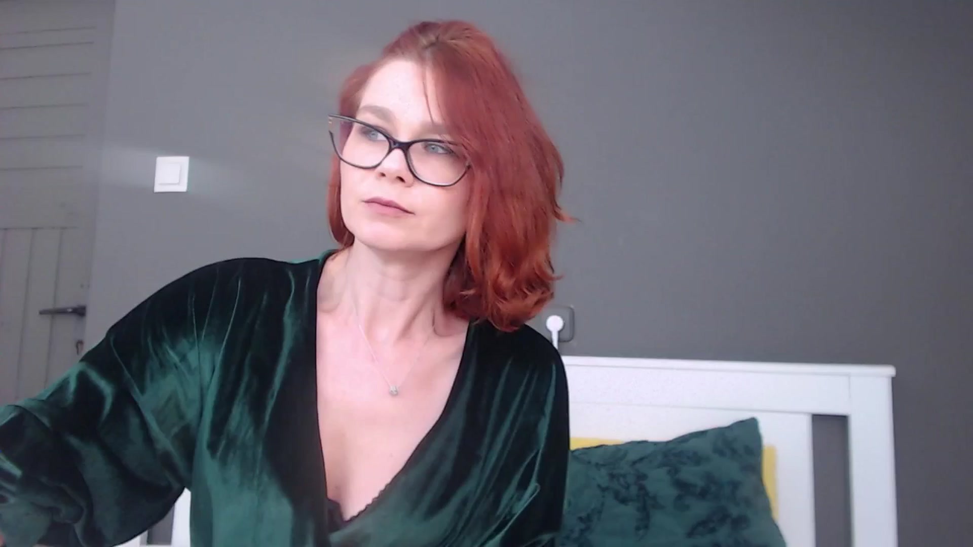 Gallery image thumbnail from Syllena's myfreecams stream on, 02/11/2026, 04:11 image 7 of 20