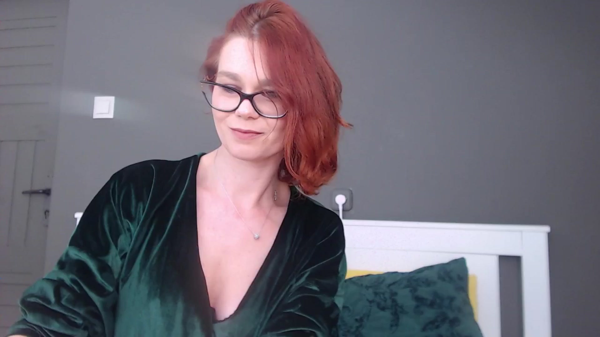 Gallery image thumbnail from Syllena's myfreecams stream on, 02/11/2026, 04:11 image 3 of 20
