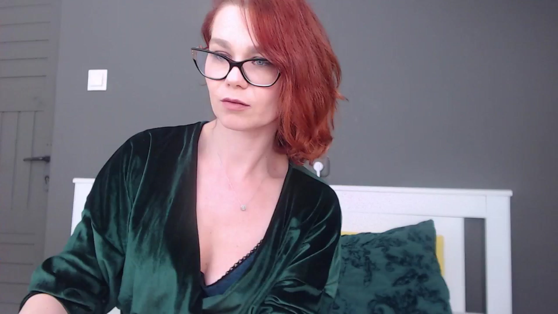 Gallery image thumbnail from Syllena's myfreecams stream on, 02/11/2026, 04:11 image 14 of 20
