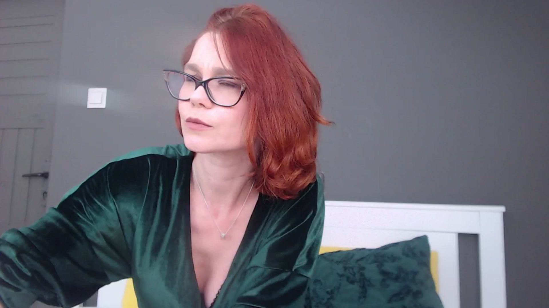 Gallery image thumbnail from Syllena's myfreecams stream on, 02/11/2026, 04:11 image 6 of 20