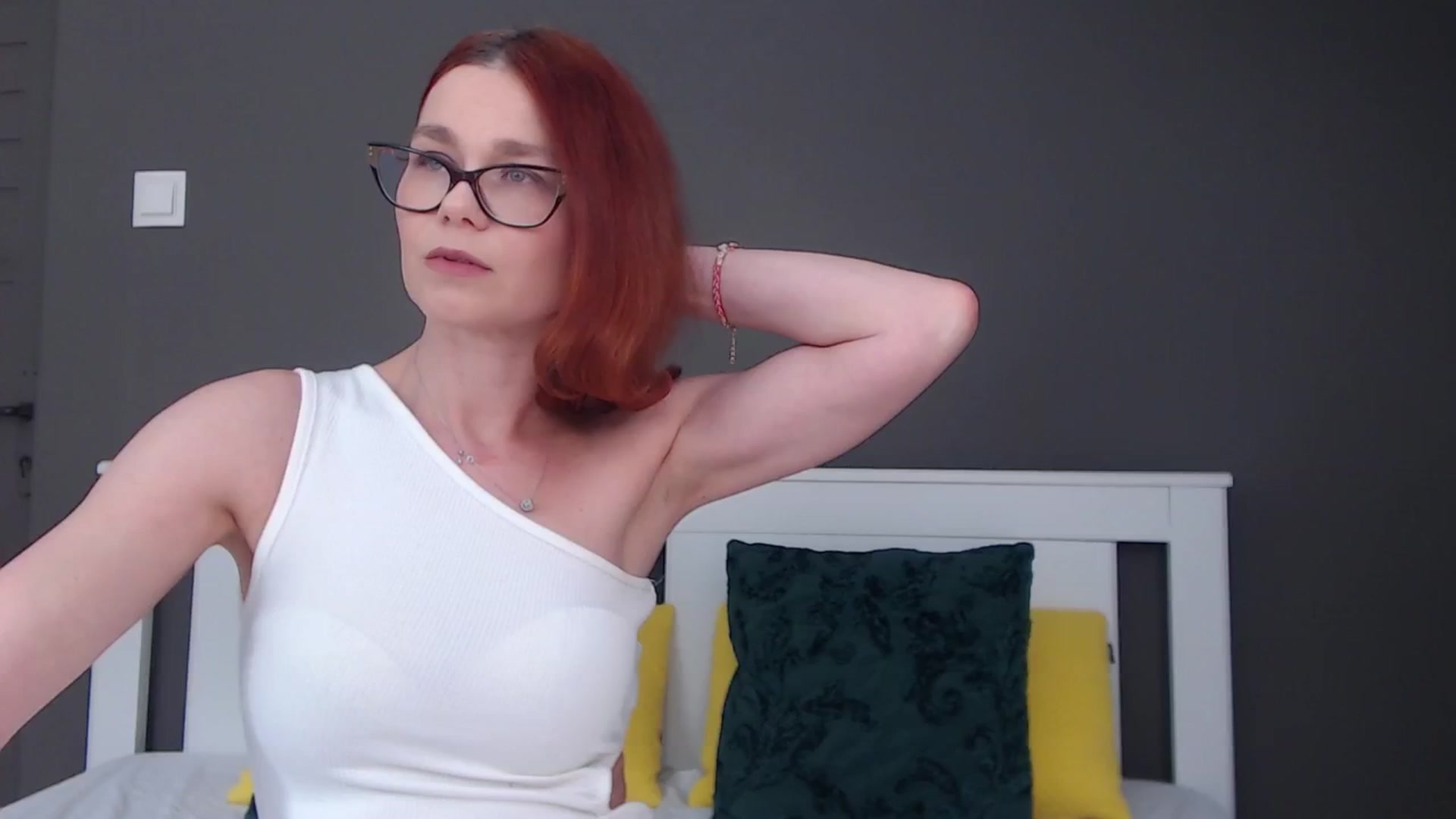 Gallery image thumbnail from Syllena's myfreecams stream on, 03/03/2026, 22:29 image 12 of 20