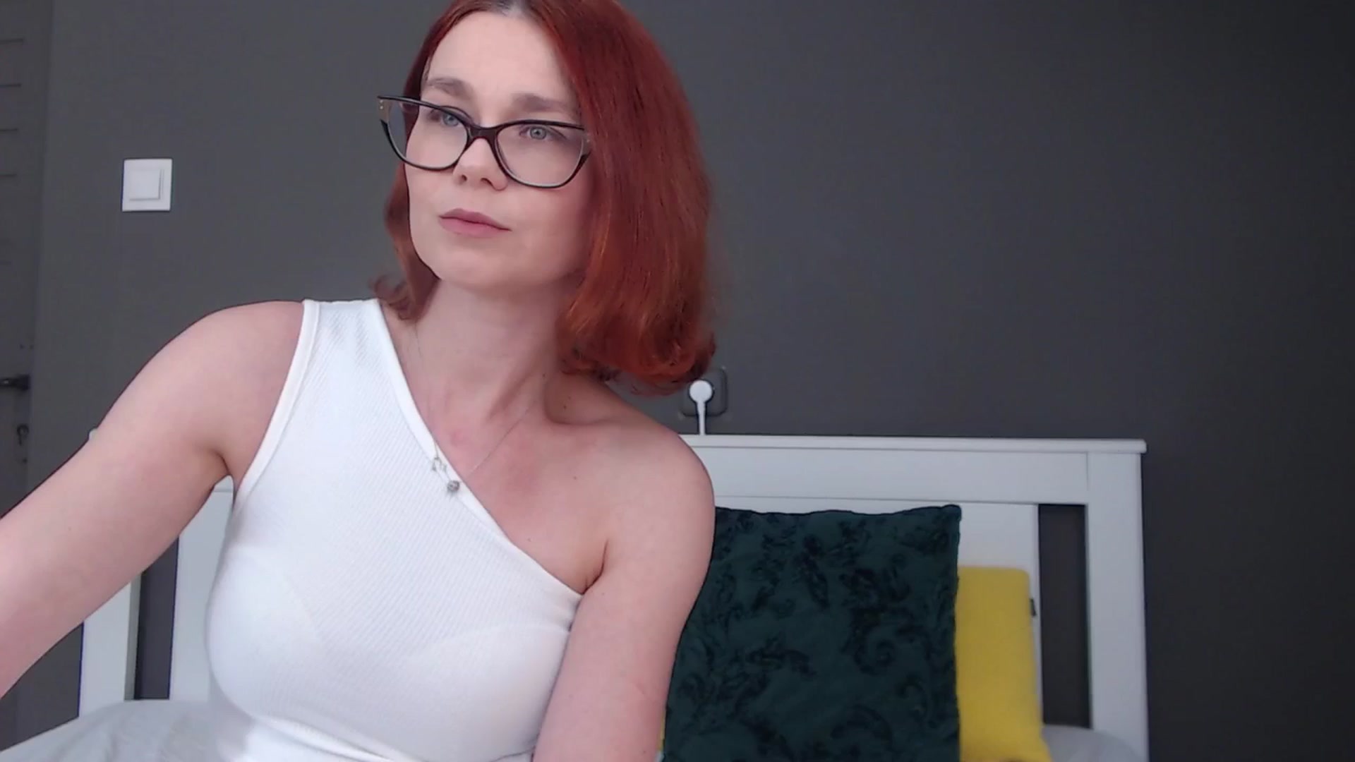 Gallery image thumbnail from Syllena's myfreecams stream on, 03/03/2026, 22:29 image 8 of 20
