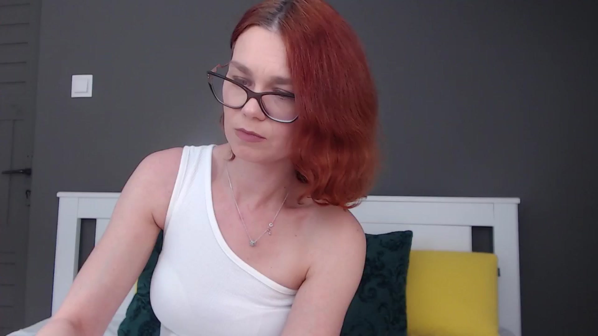 Gallery image thumbnail from Syllena's myfreecams stream on, 03/04/2026, 03:10 image 6 of 20