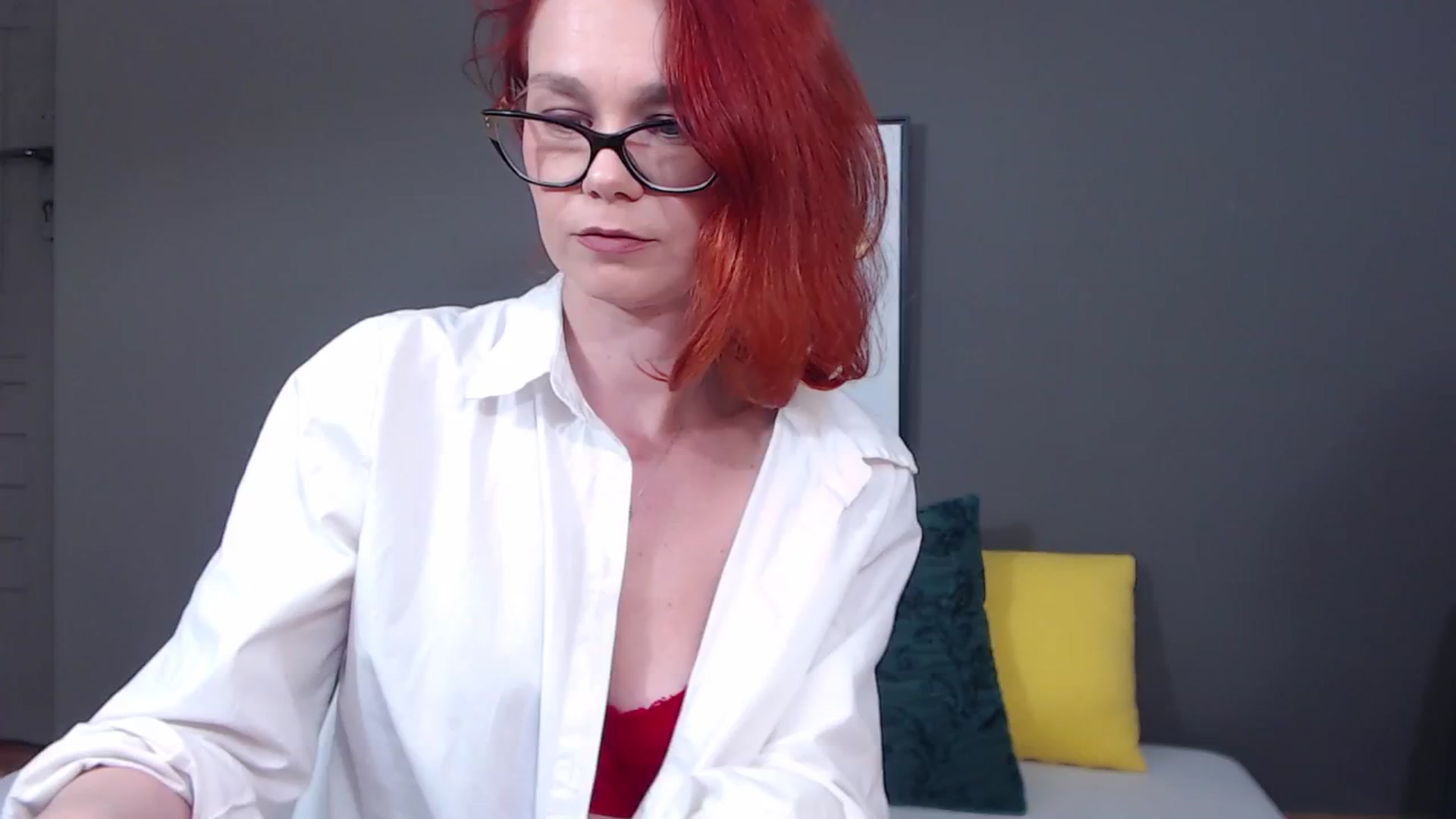 Gallery image thumbnail from Syllena's myfreecams stream on, 04/08/2026, 01:34 image 8 of 20