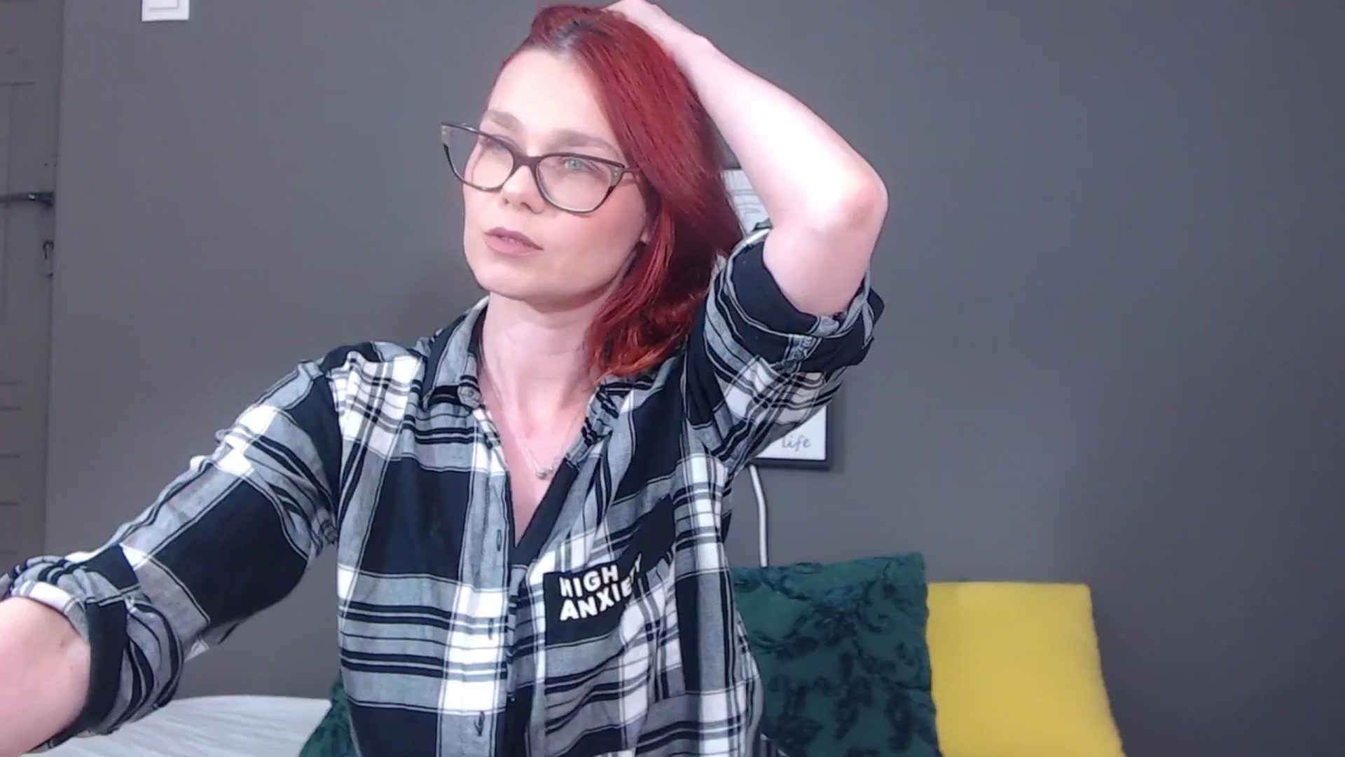 Gallery image thumbnail from Syllena's myfreecams stream on, 04/14/2026, 21:27 image 11 of 20
