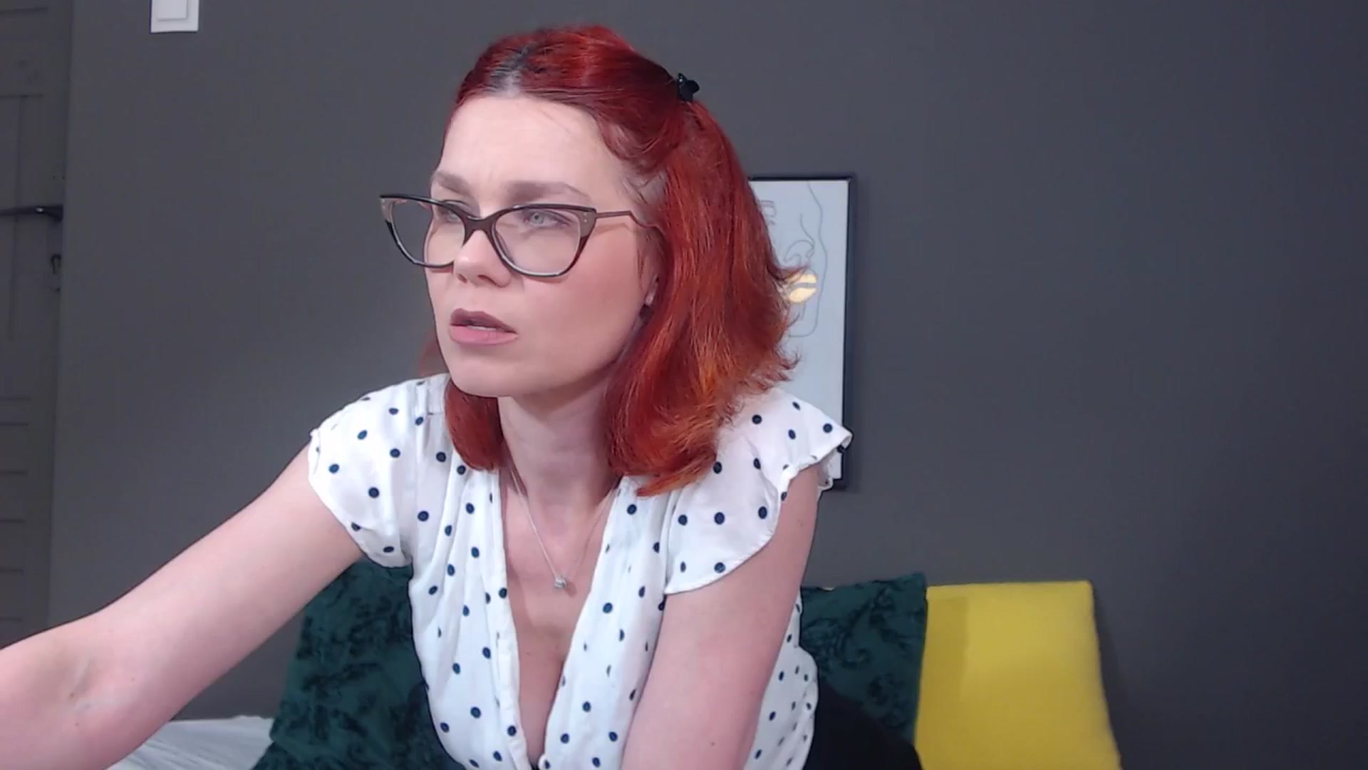 Gallery image thumbnail from Syllena's myfreecams stream on, 04/15/2026, 21:47 image 11 of 20