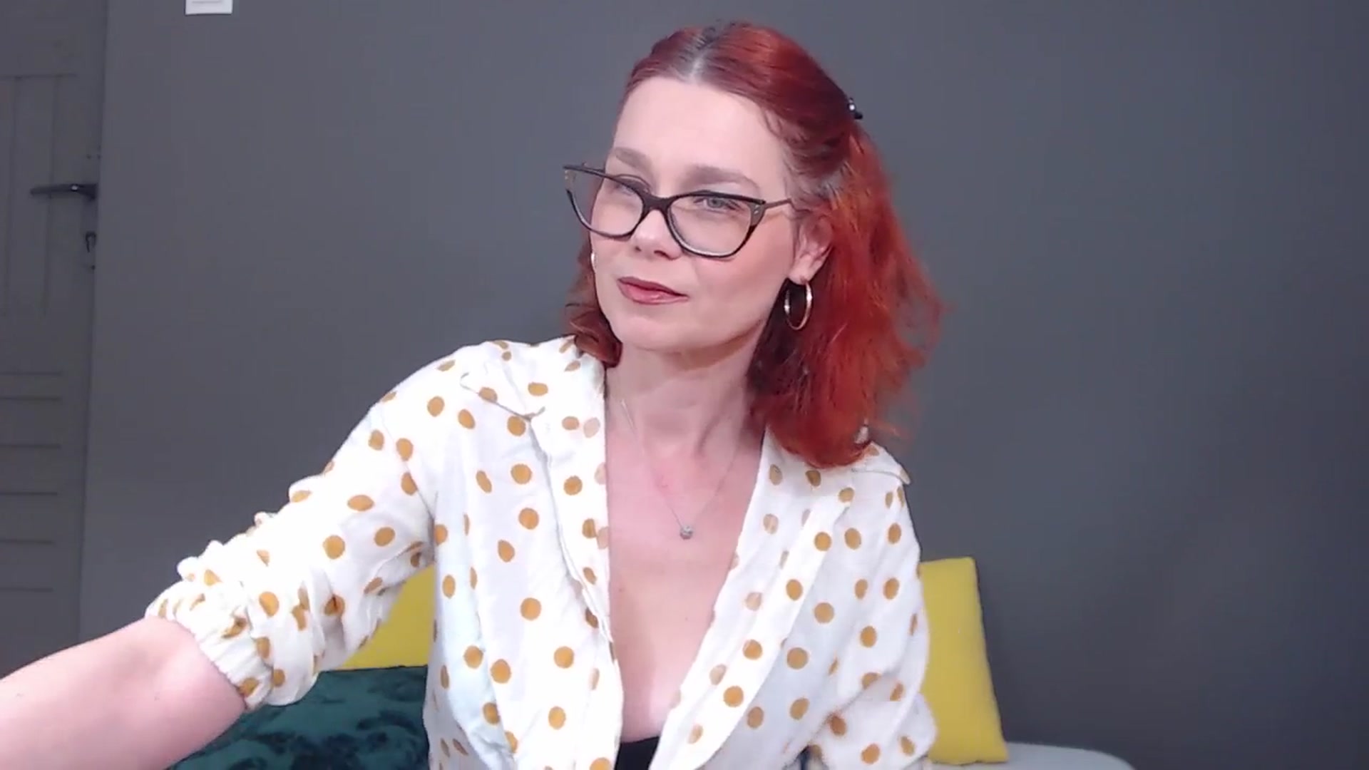 Gallery image thumbnail from Syllena's myfreecams stream on, 04/20/2026, 22:05 image 4 of 20
