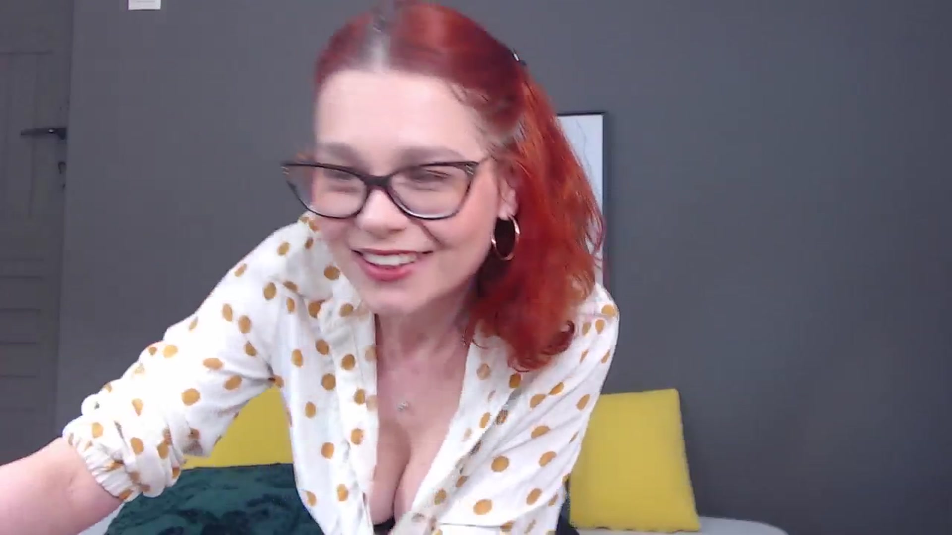 Gallery image thumbnail from Syllena's myfreecams stream on, 04/20/2026, 22:05 image 15 of 20