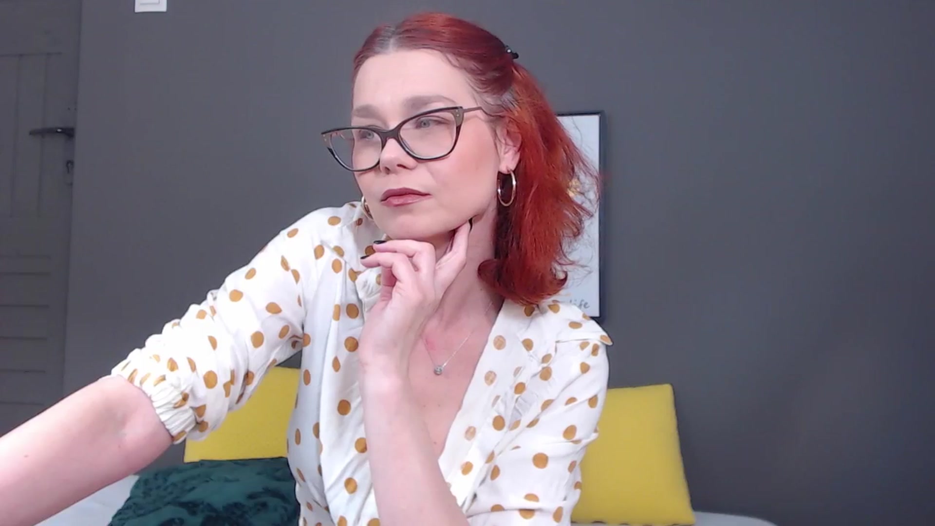 Gallery image thumbnail from Syllena's myfreecams stream on, 04/20/2026, 22:05 image 2 of 20