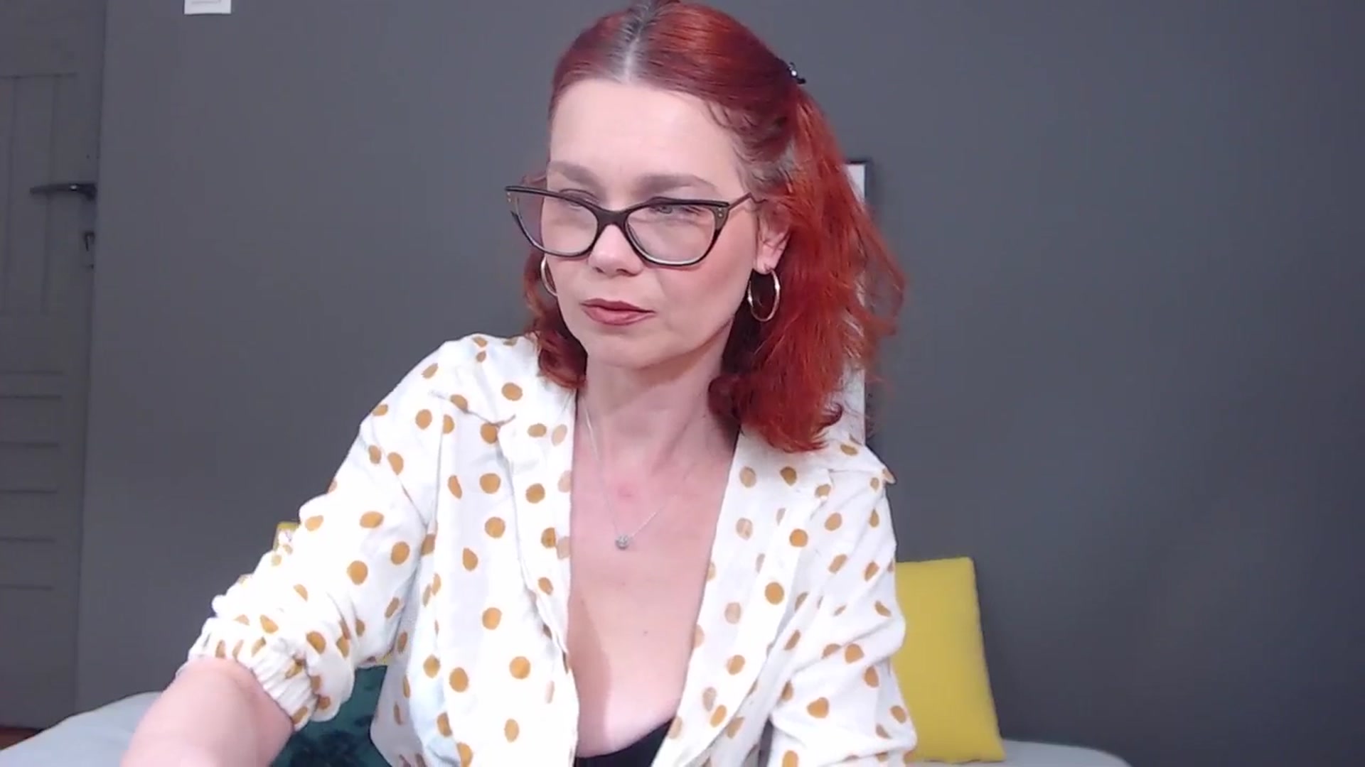 Gallery image thumbnail from Syllena's myfreecams stream on, 04/20/2026, 22:05 image 9 of 20