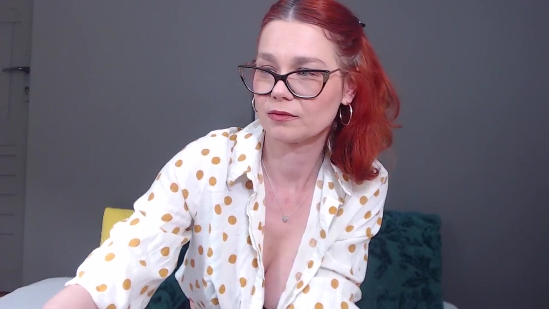 Gallery image thumbnail from Syllena's myfreecams stream on, 04/20/2026, 23:22 image 2 of 20