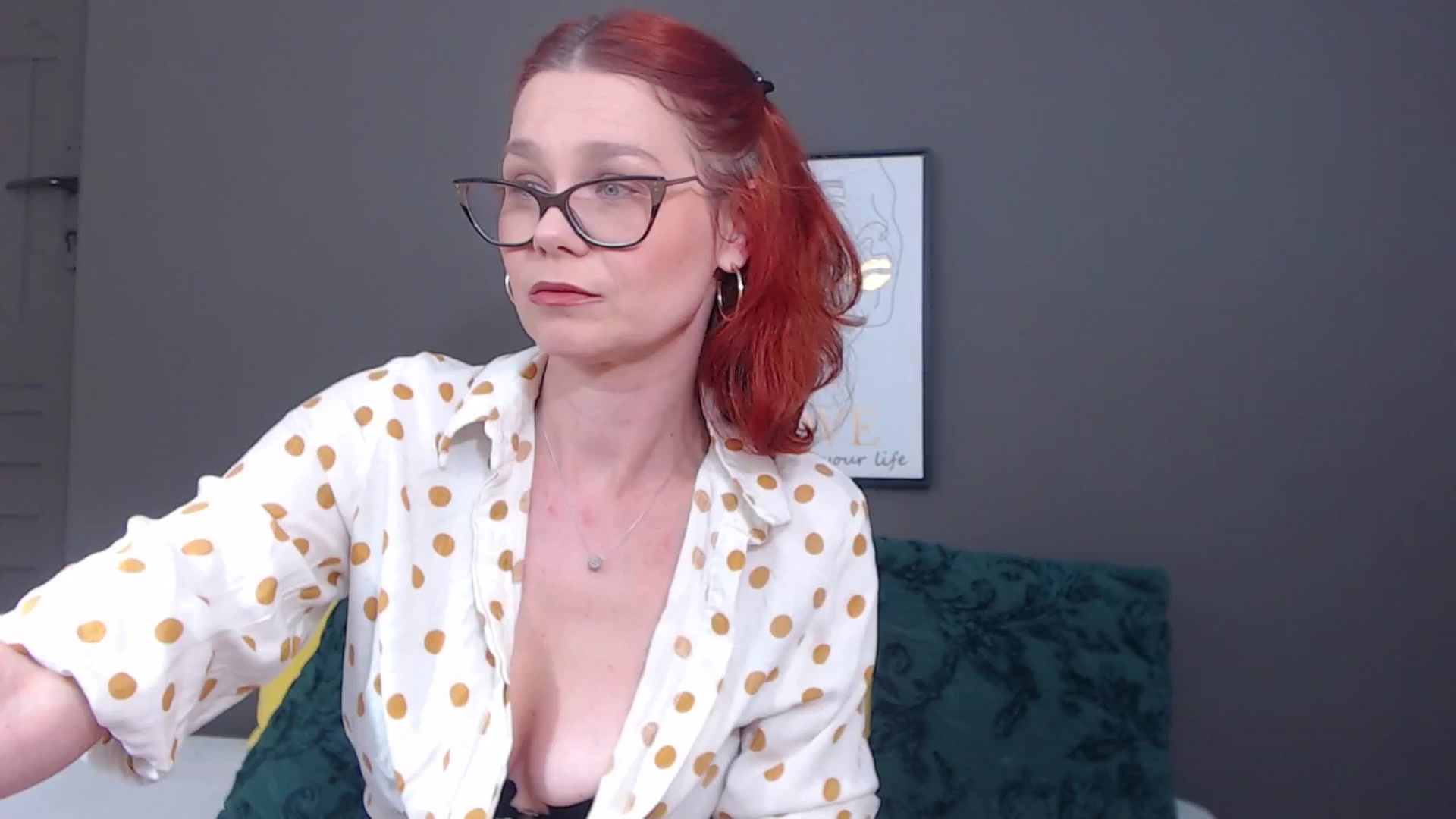 Gallery image thumbnail from Syllena's myfreecams stream on, 04/20/2026, 23:22 image 1 of 20