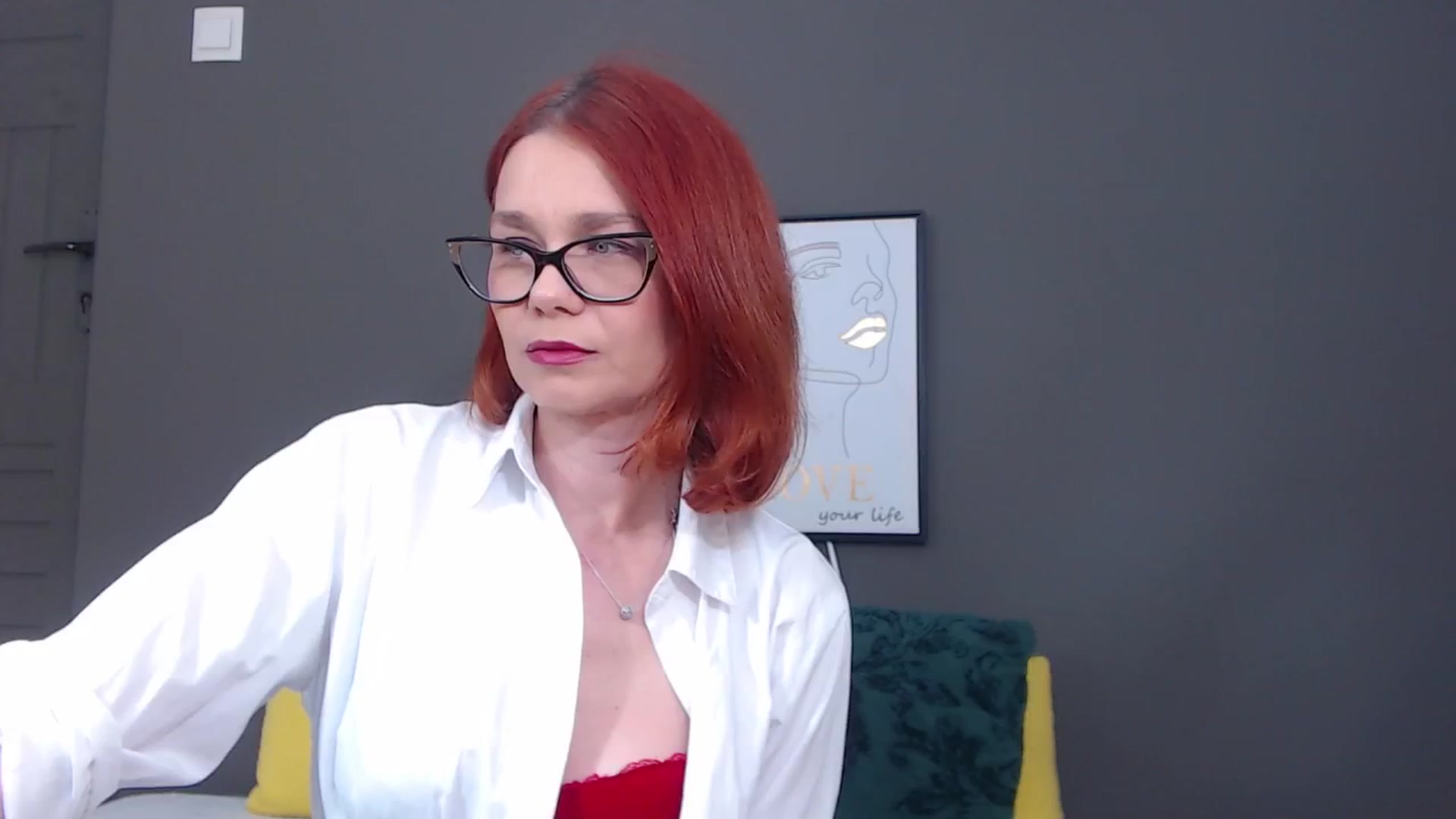 Gallery image thumbnail from Syllena's myfreecams stream on, 04/21/2026, 21:23 image 9 of 20