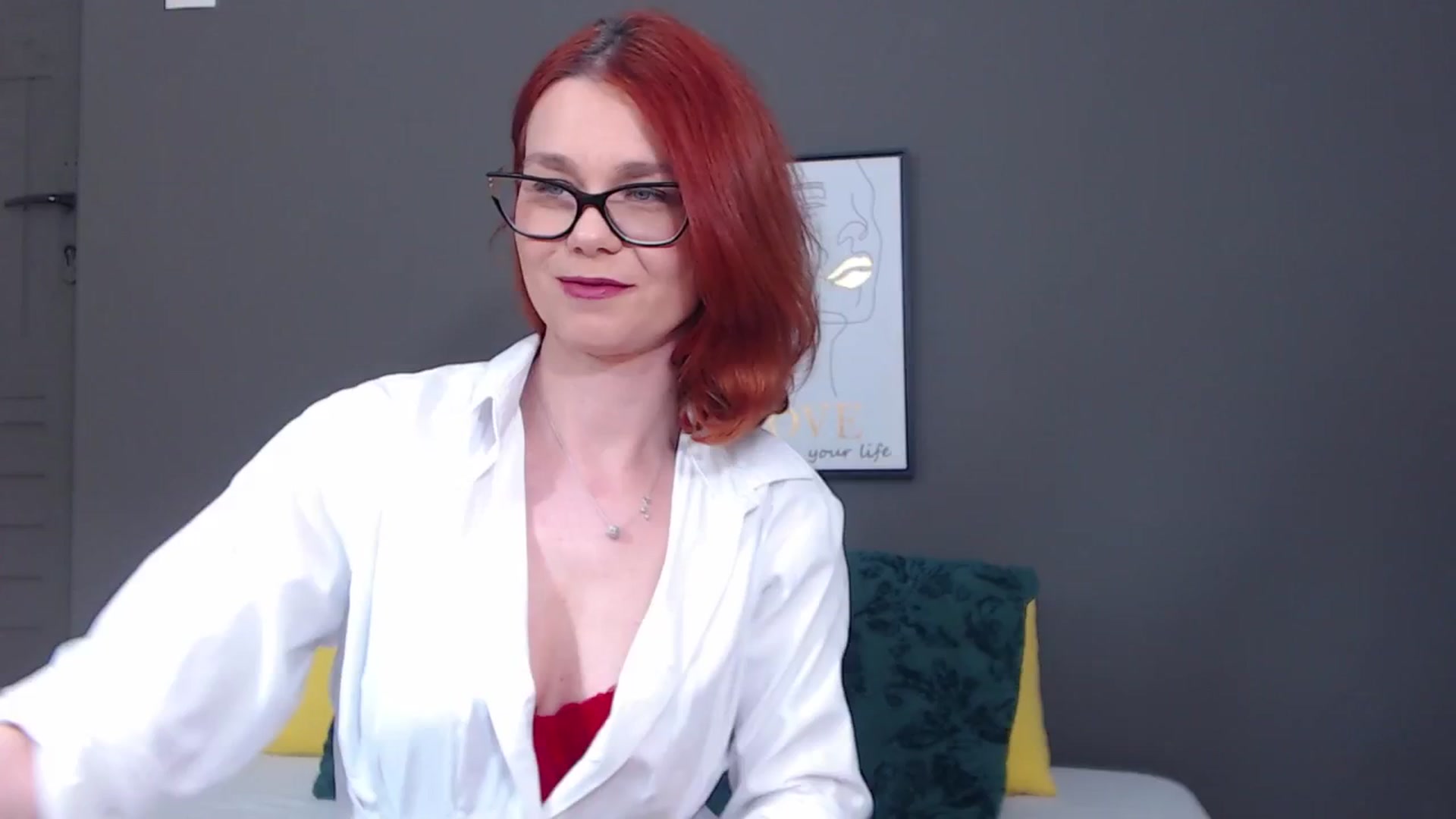 Gallery image thumbnail from Syllena's myfreecams stream on, 04/21/2026, 23:06 image 19 of 20