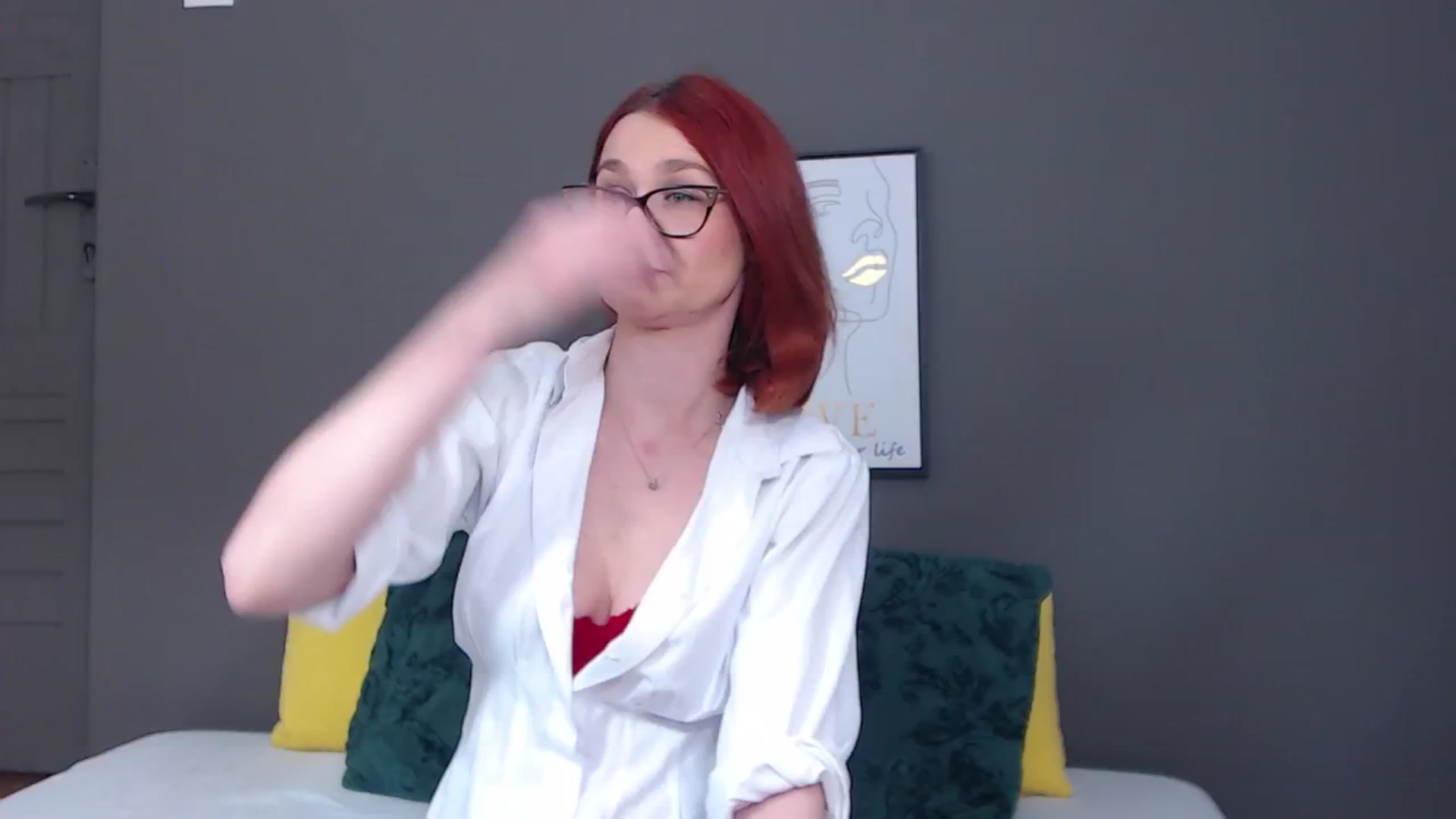 Gallery image thumbnail from Syllena's myfreecams stream on, 04/21/2026, 23:06 image 6 of 20