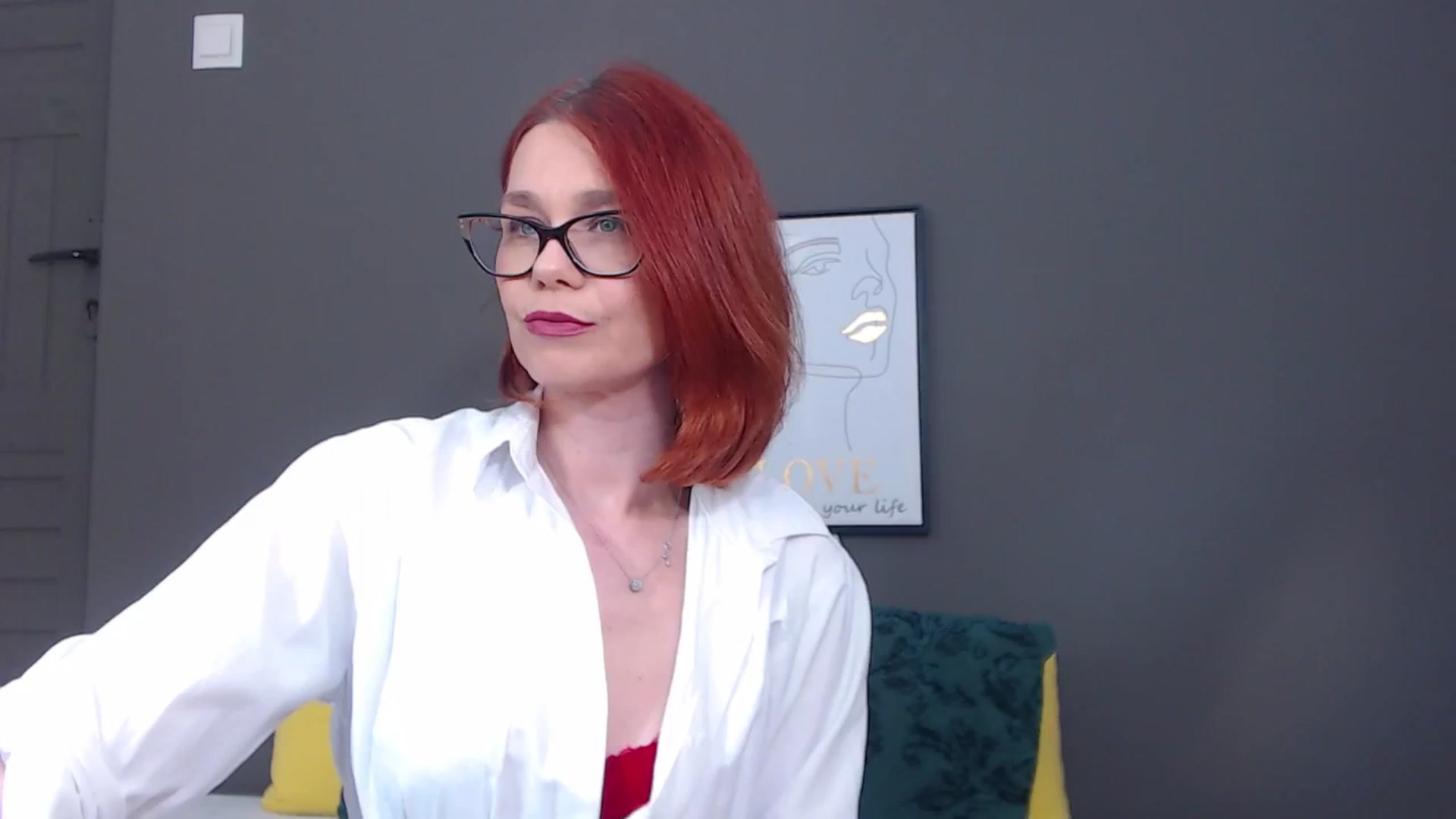 Gallery image thumbnail from Syllena's myfreecams stream on, 04/21/2026, 23:06 image 13 of 20