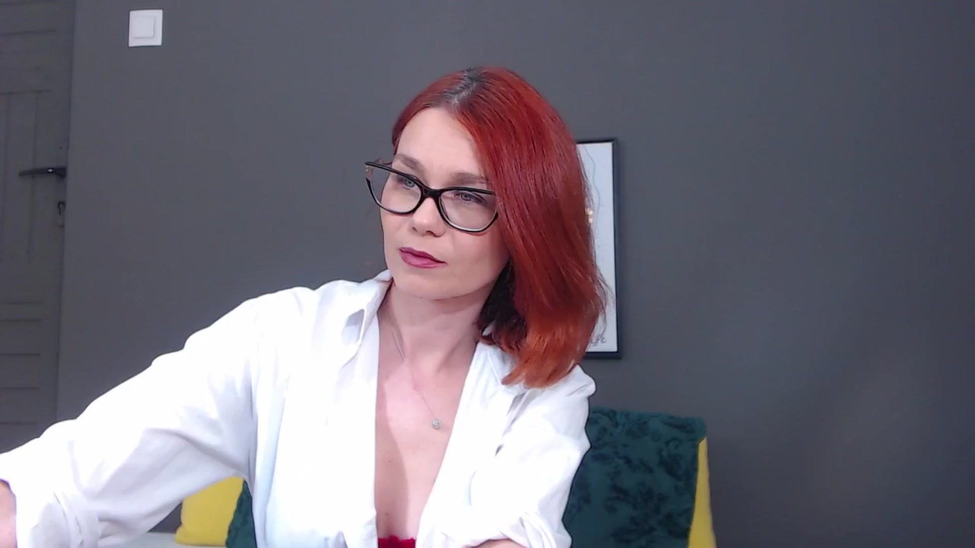 Gallery image thumbnail from Syllena's myfreecams stream on, 04/21/2026, 23:06 image 7 of 20