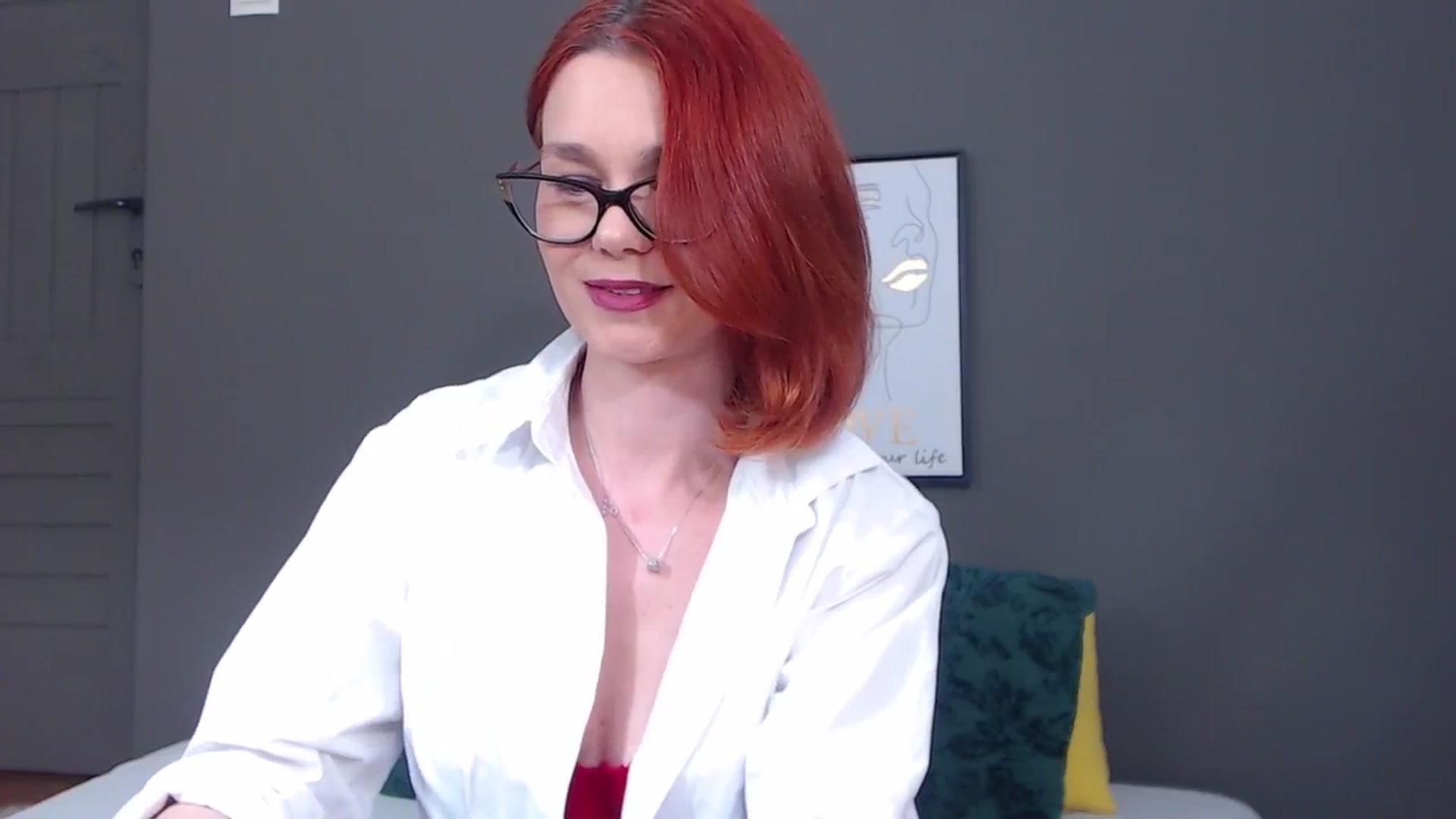 Gallery image thumbnail from Syllena's myfreecams stream on, 04/22/2026, 24:00 image 13 of 20