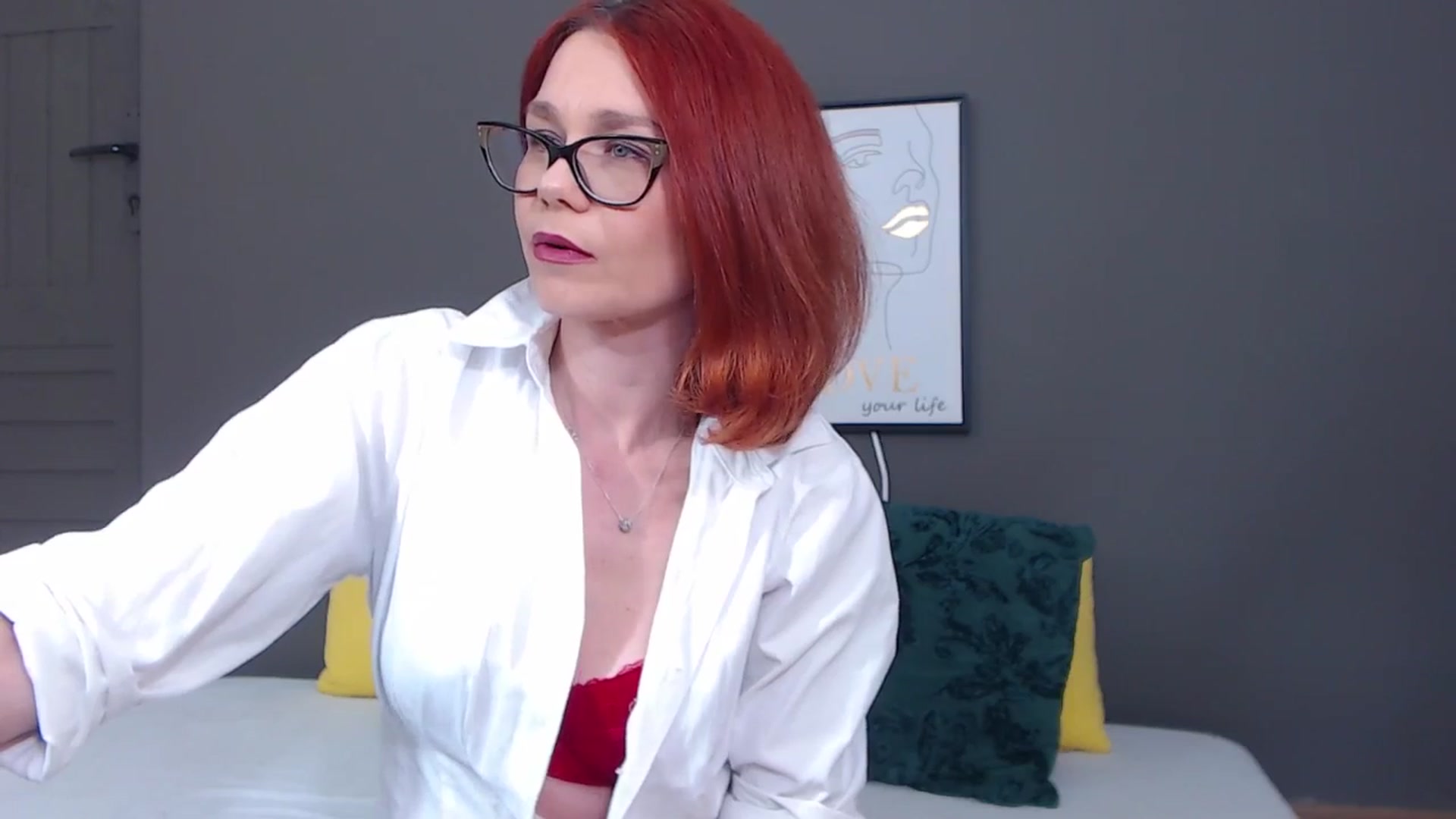 Gallery image thumbnail from Syllena's myfreecams stream on, 04/22/2026, 24:00 image 7 of 20