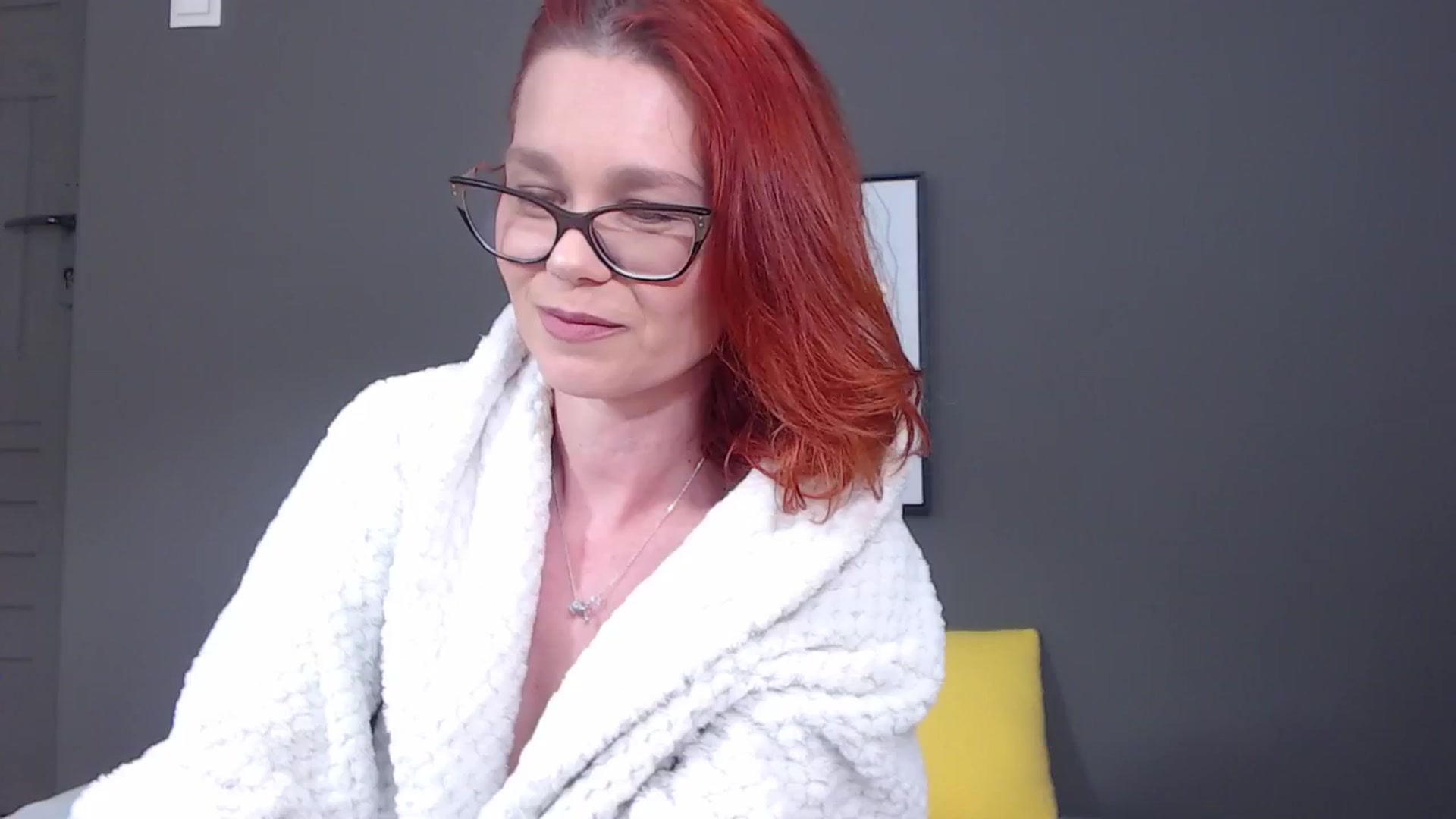Gallery image thumbnail from Syllena's myfreecams stream on, 04/24/2026, 02:40 image 10 of 20
