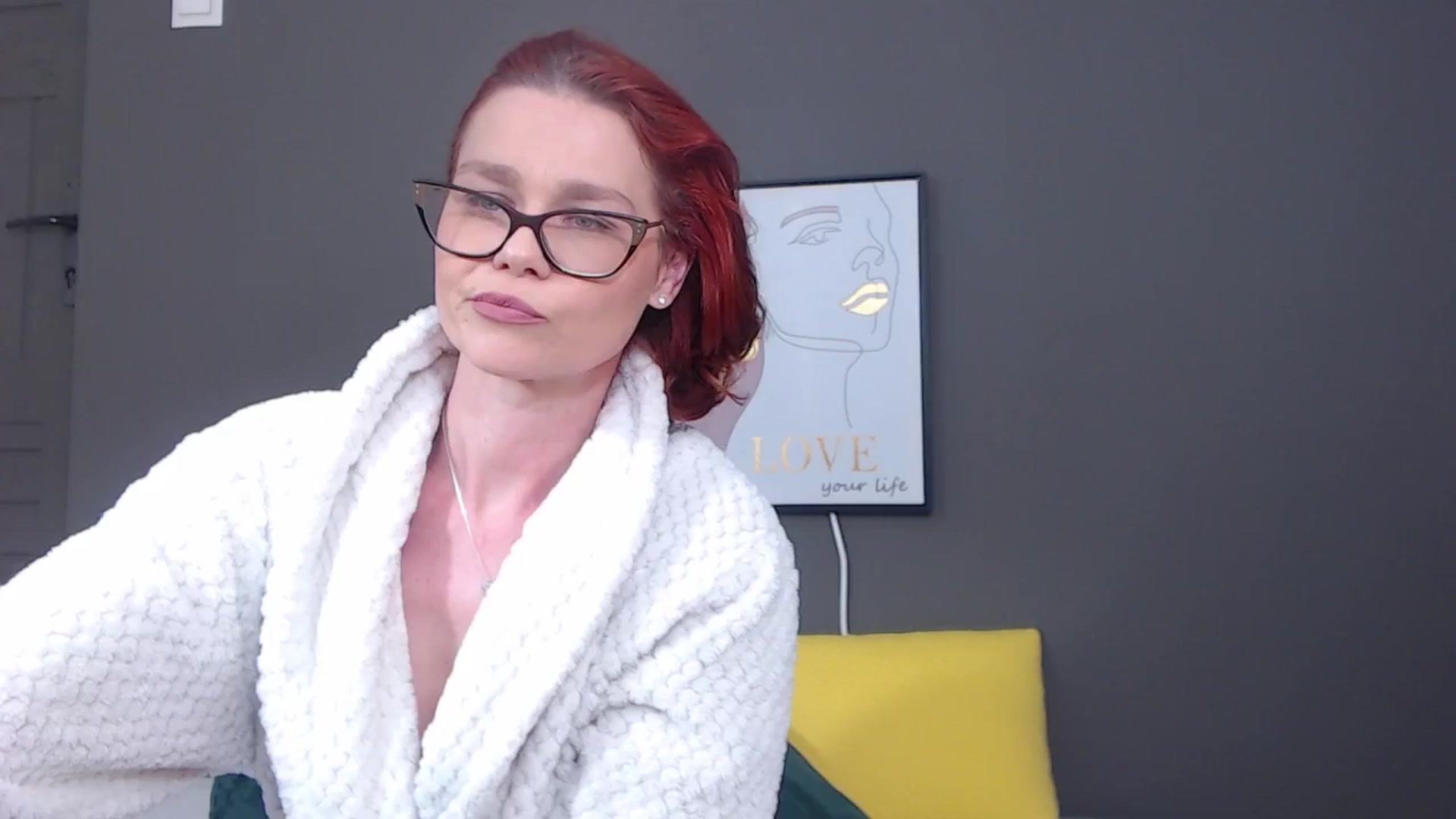 Gallery image thumbnail from Syllena's myfreecams stream on, 04/24/2026, 02:40 image 6 of 20
