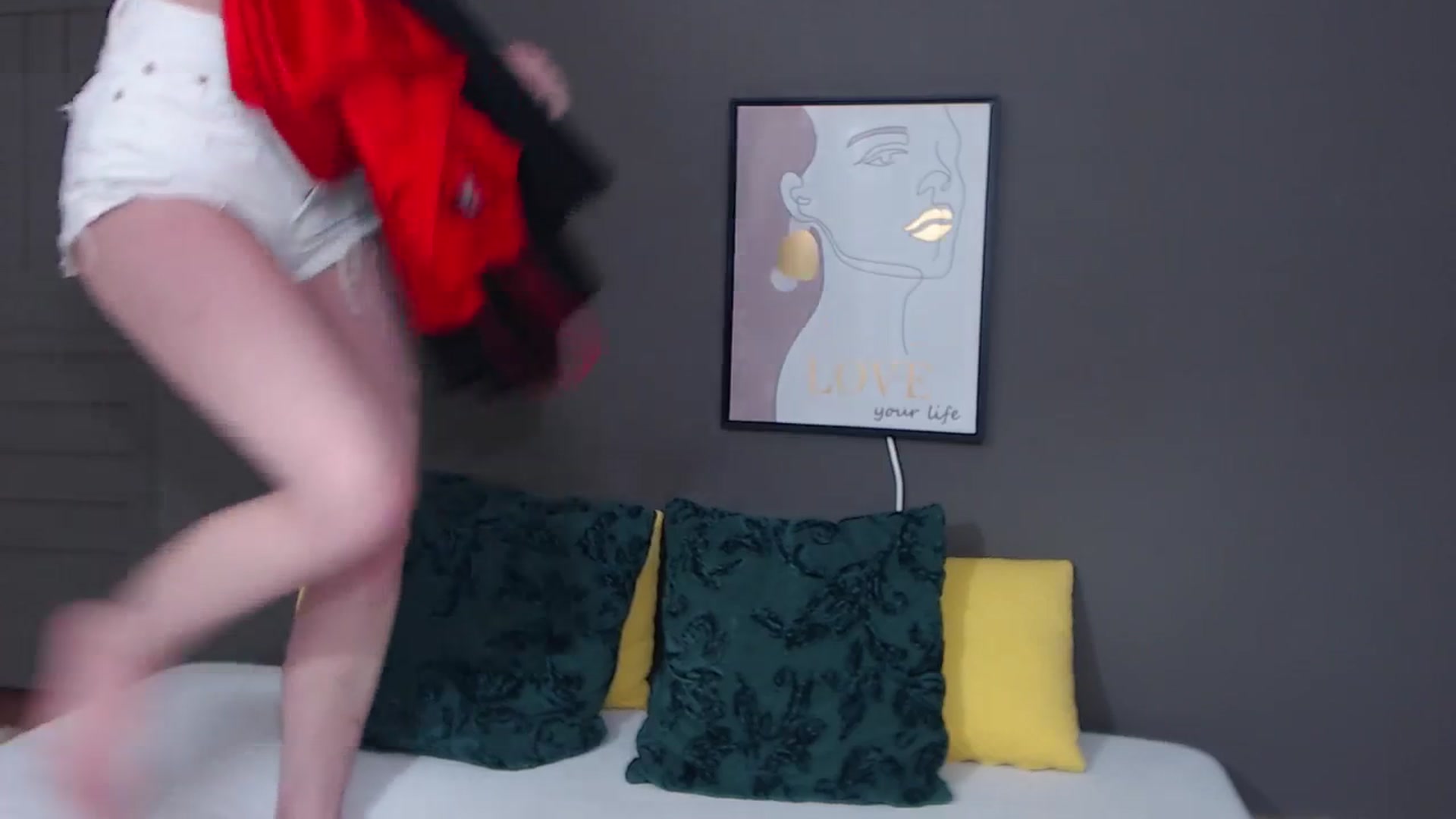 Gallery image thumbnail from Syllena's myfreecams stream on, 04/29/2026, 22:47 image 20 of 20
